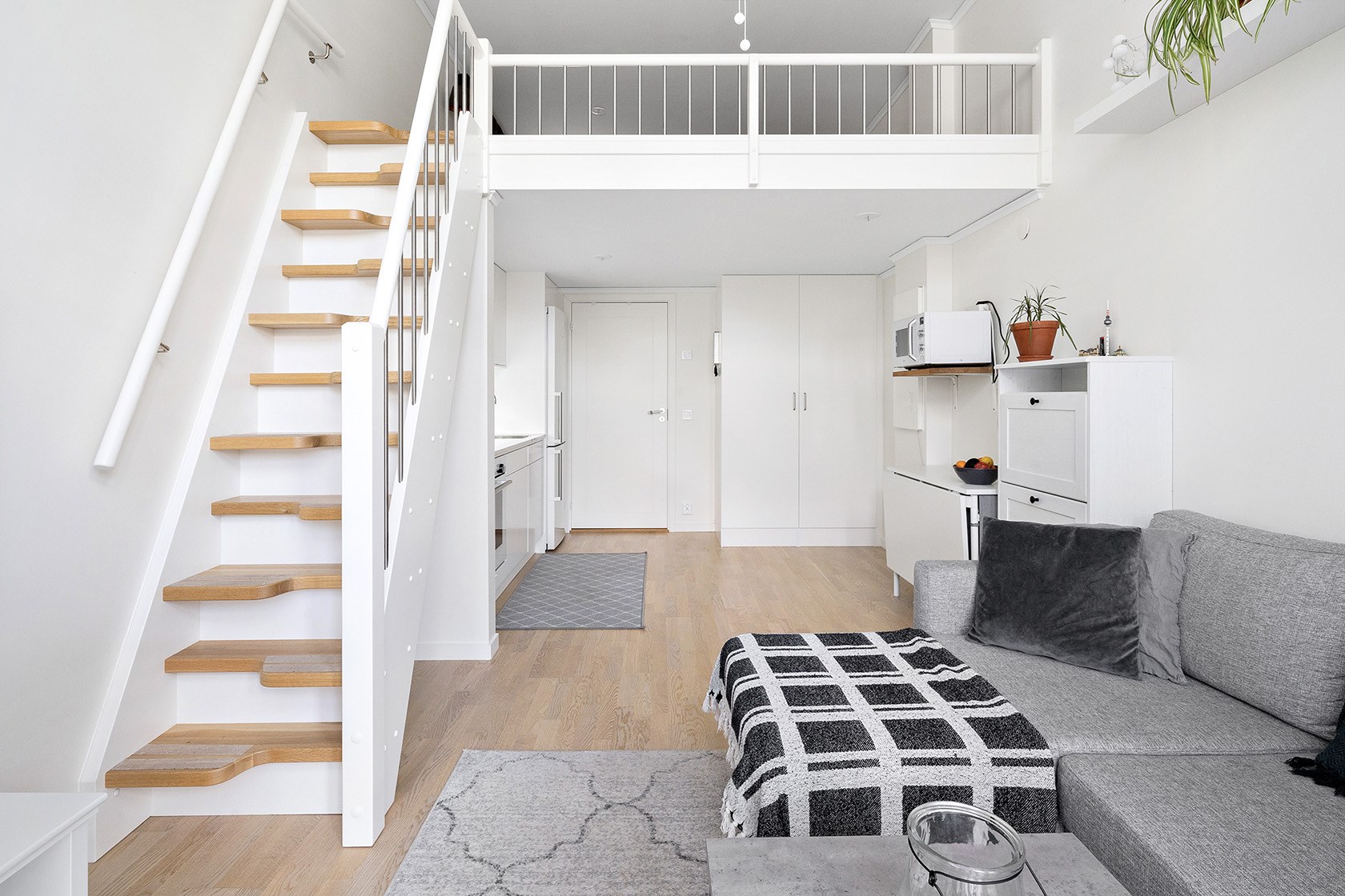 salon avec mezzanine mini maison 25m2