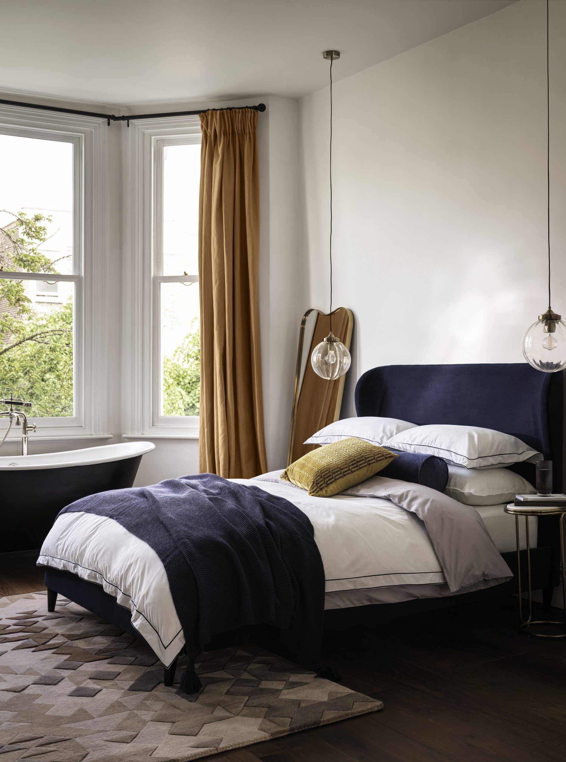 chambre moderne avec baignoire rétro Marks and Spencer chambre moderne avec baignoire rétro Marks and Spencer