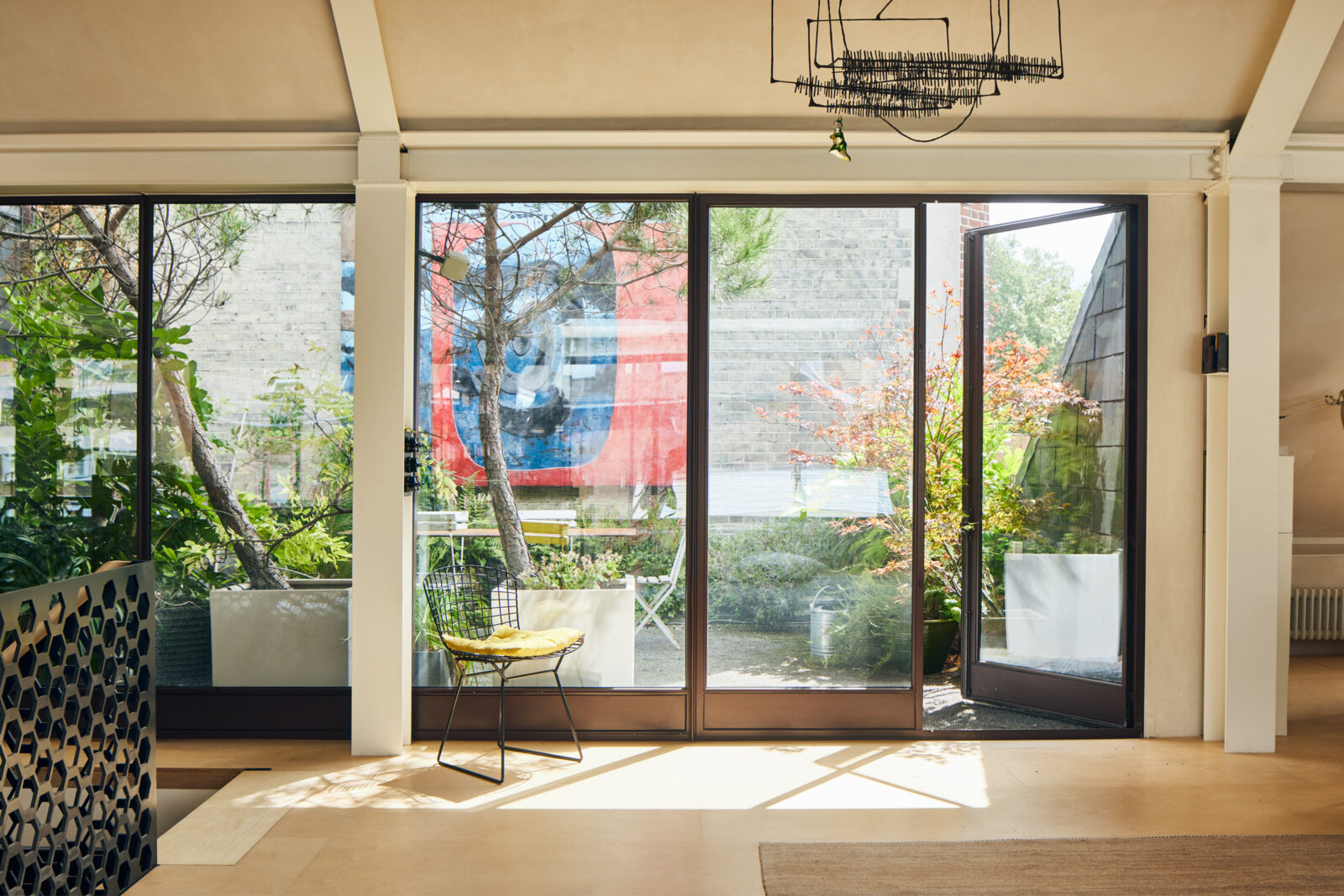 salon avec patio