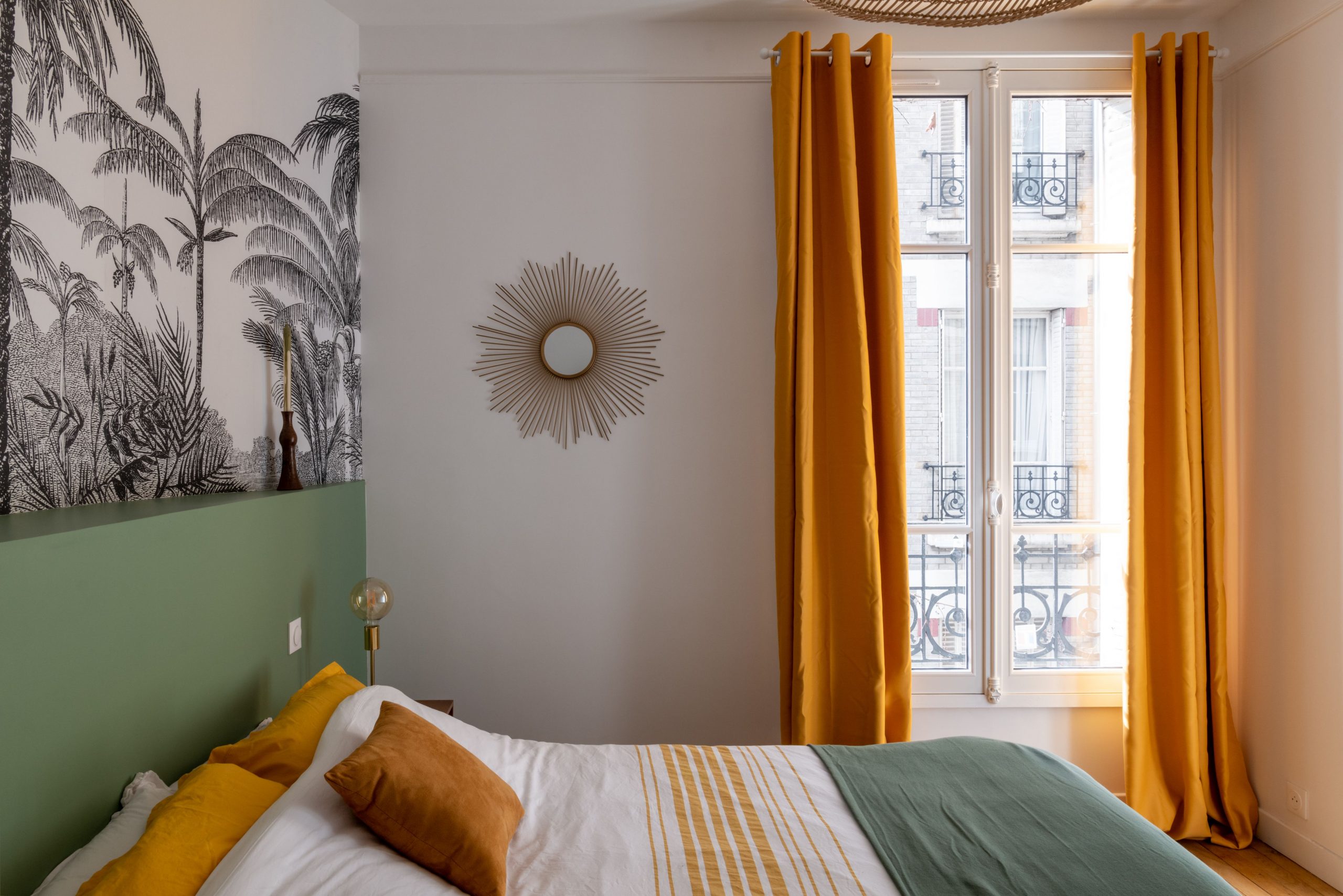 chambre avec papier-peint exotique chambre avec papier-peint exotique