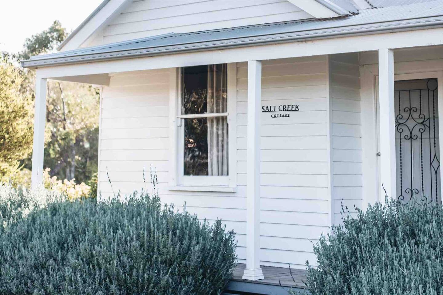 maison bardage bois blanc