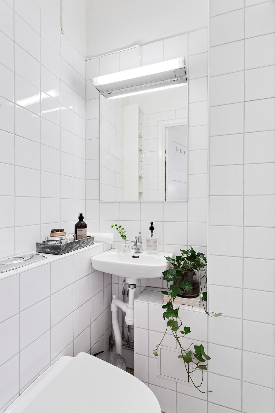 salle de bain blanche