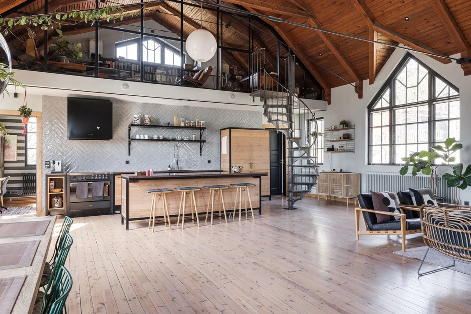 cuisine ouverte et salon maison loft