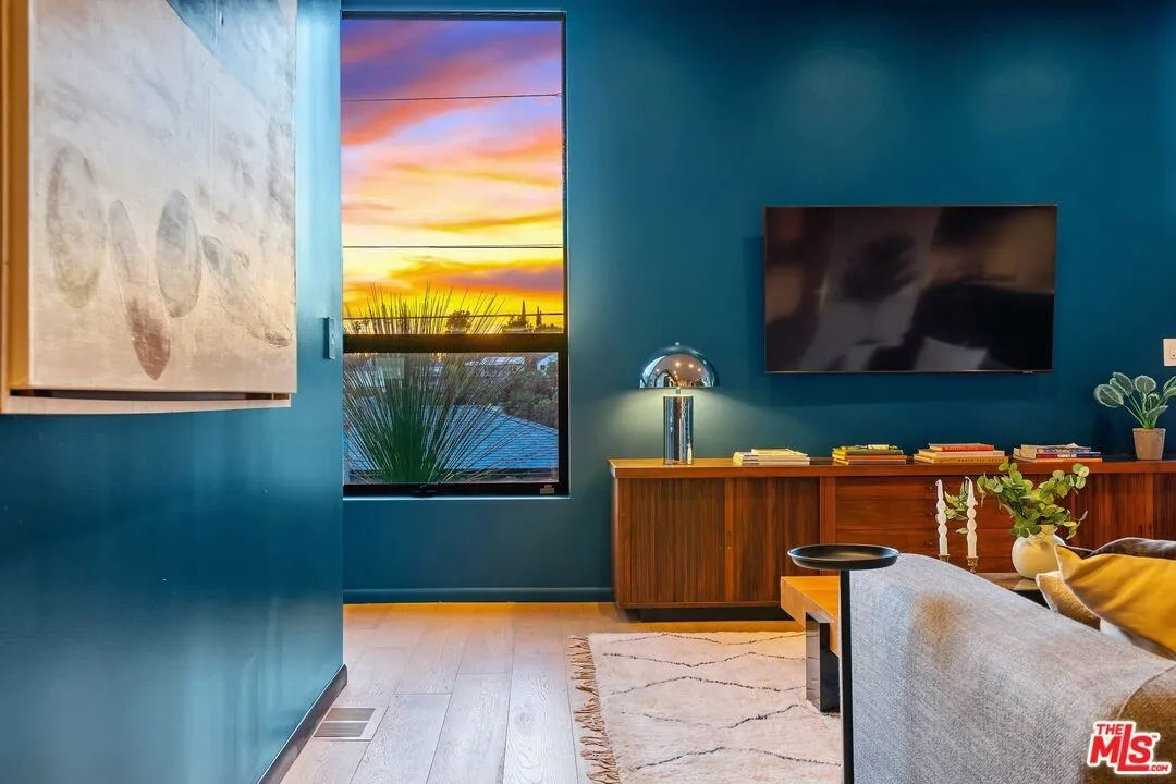 salon mur bleu maison contemporaine