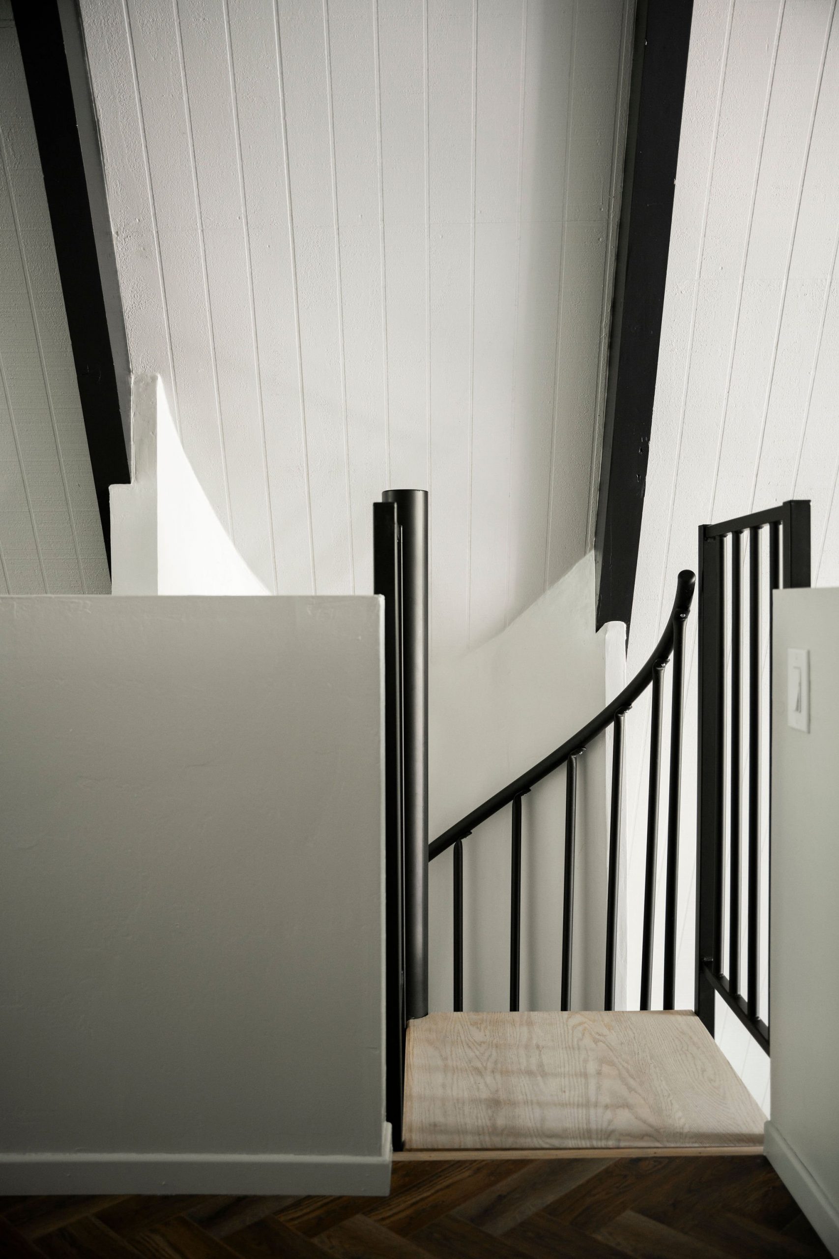 escalier en colimaçon métal noir
