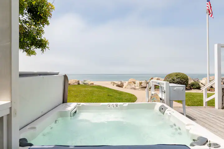 spa maison de plage de Mila Kunis et Ashton Kutcher Californie spa maison de plage de Mila Kunis et Ashton Kutcher Californie