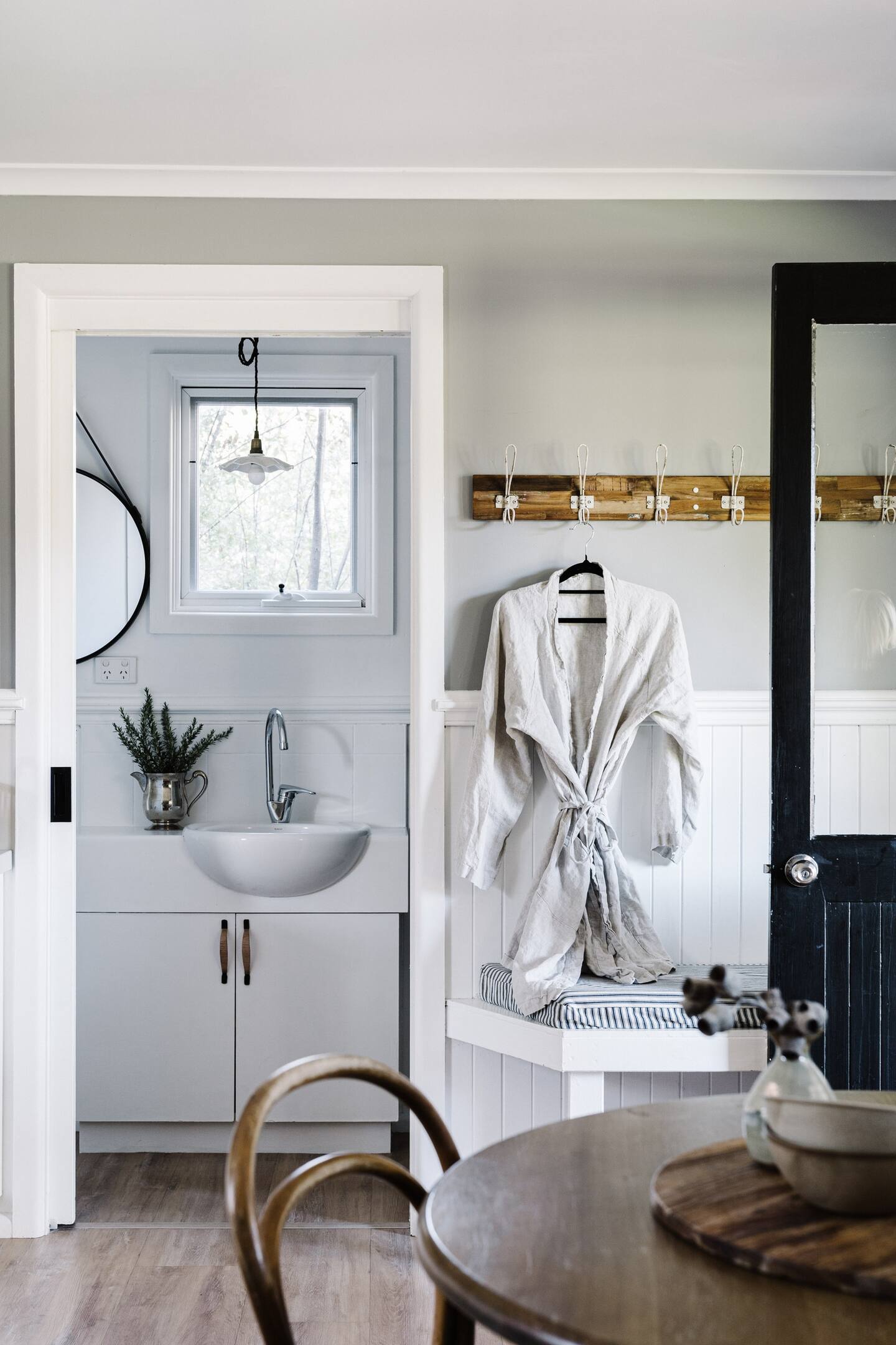 salle de bain blanche