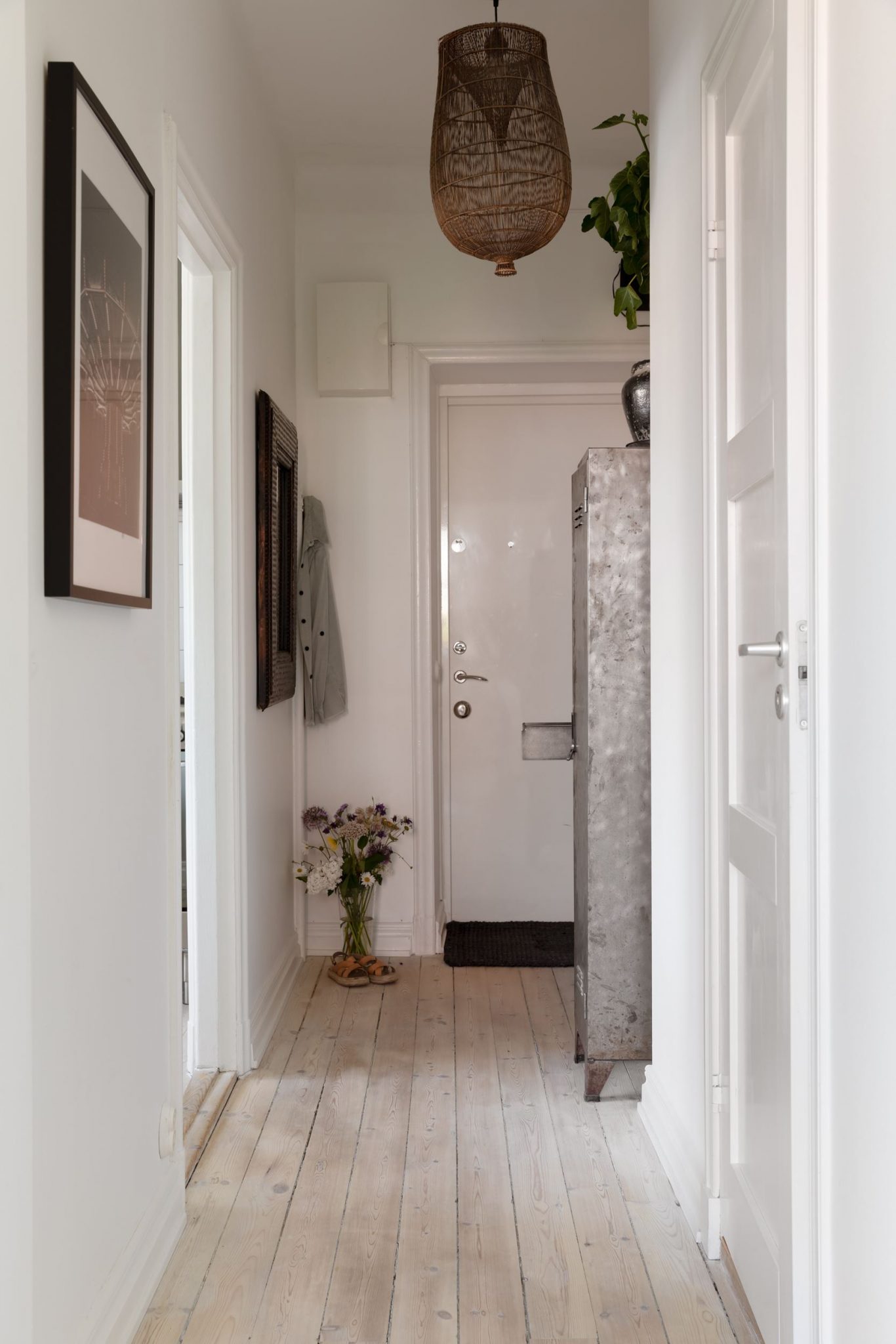 couloir avec parquet clair