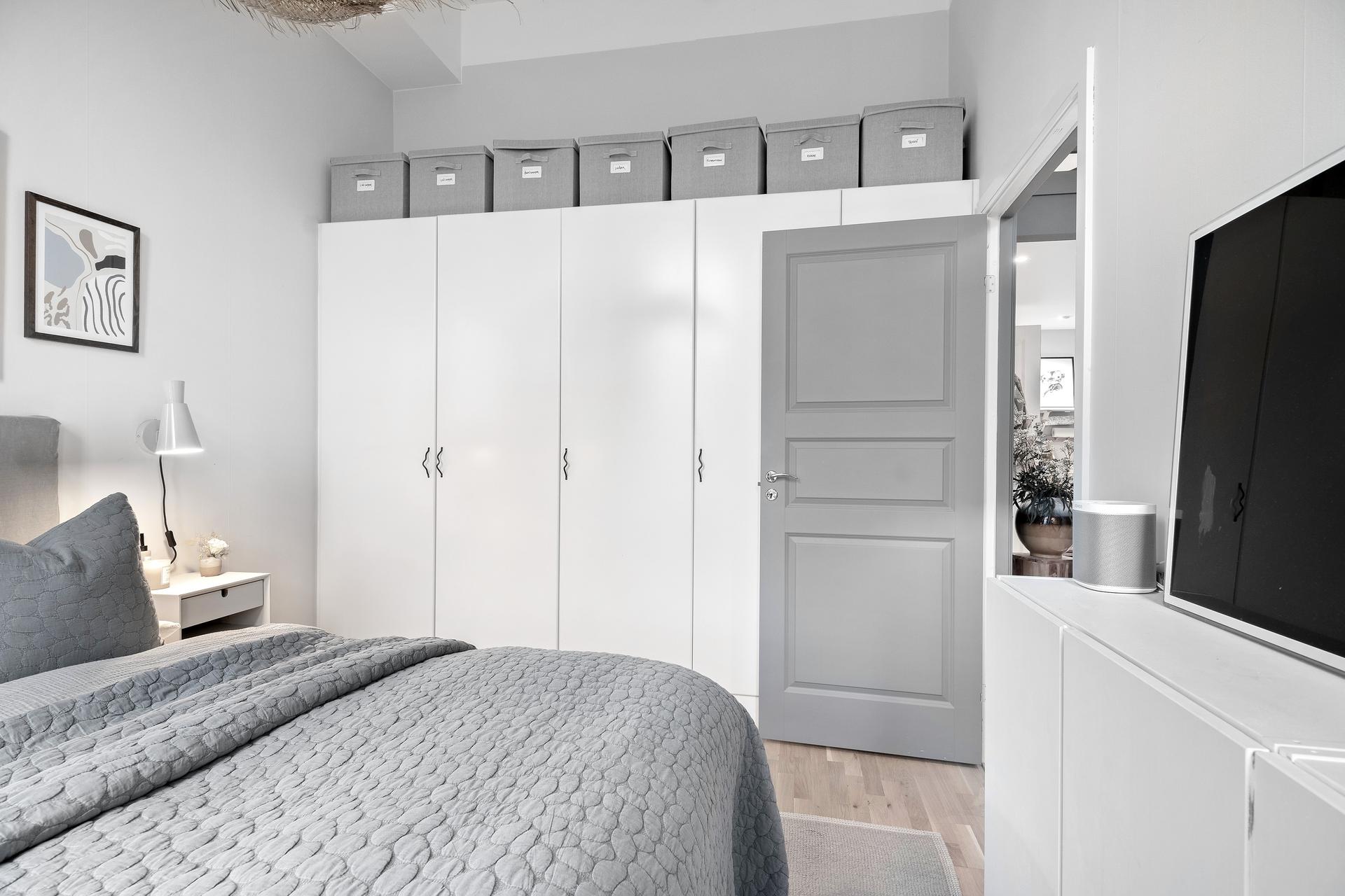chambre avec placard décoration scandinave