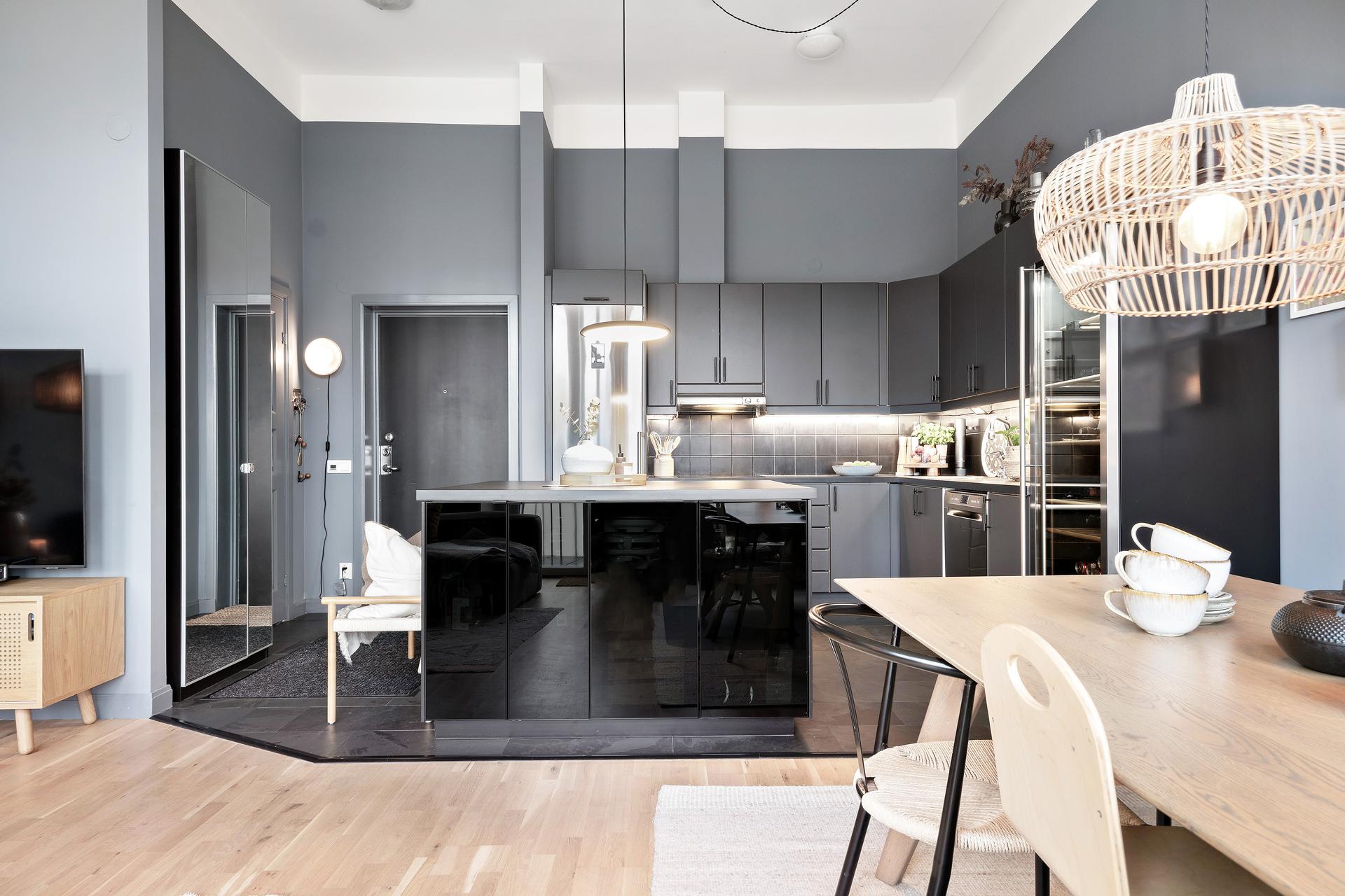 cuisine design grise avec îlot