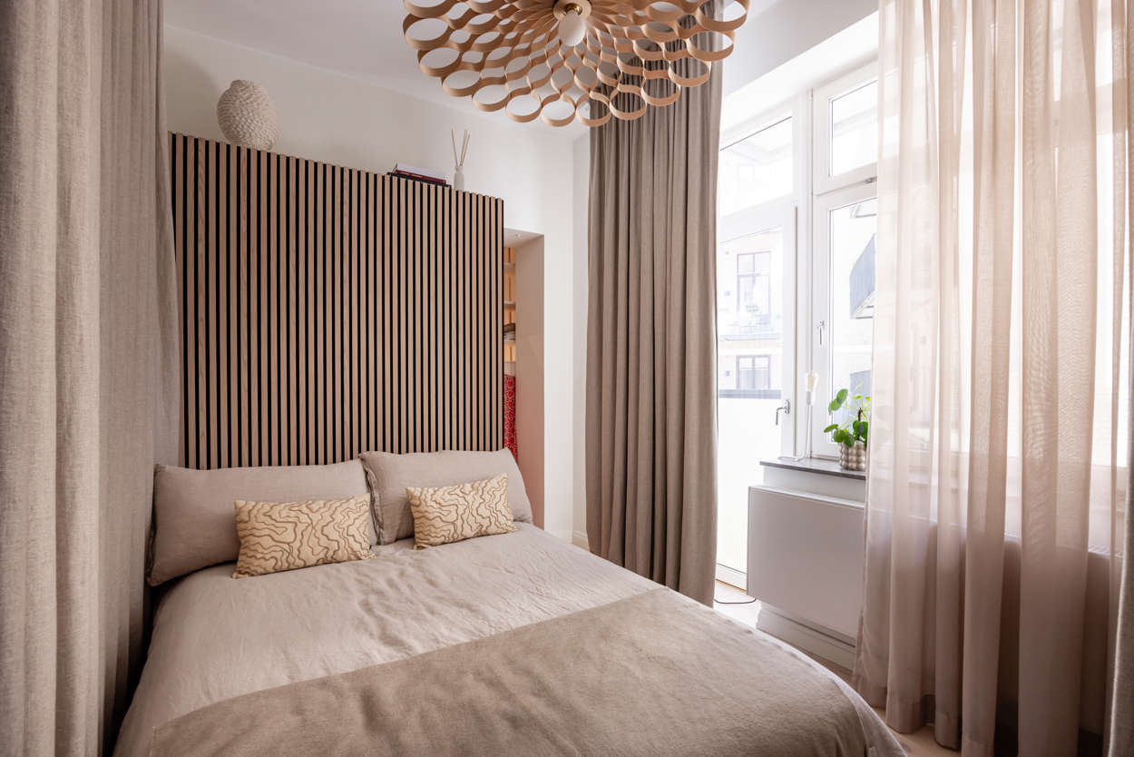 chambre tête de lit tasseaux de bois