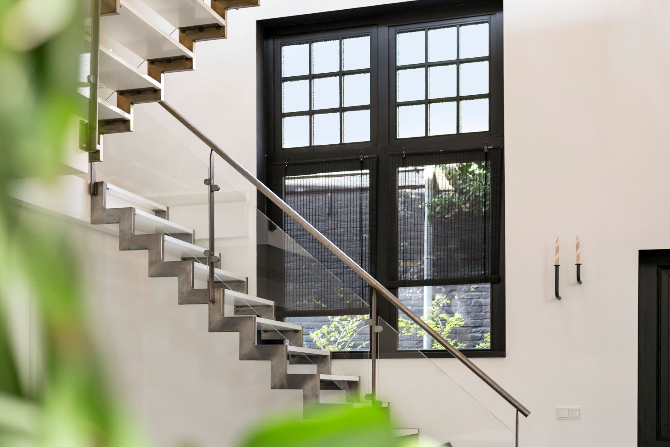 escalier acier et verre