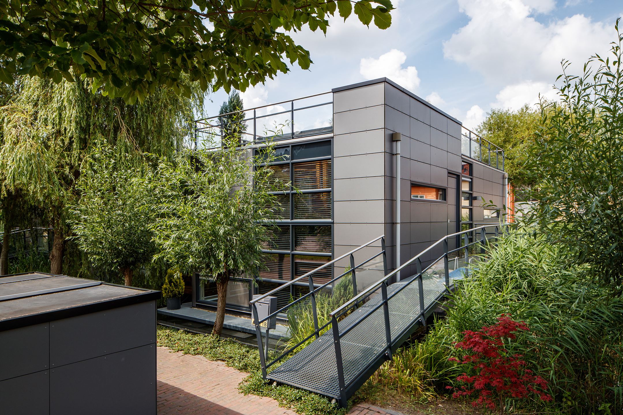 maison design sur l'eau