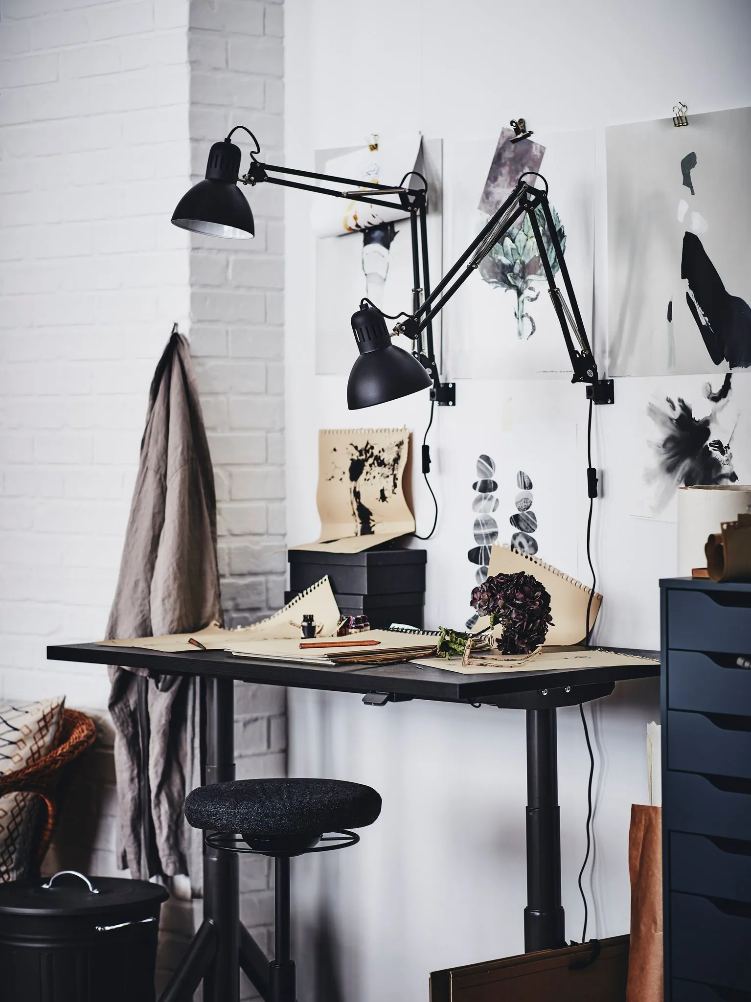 salon avec bureau IKEA