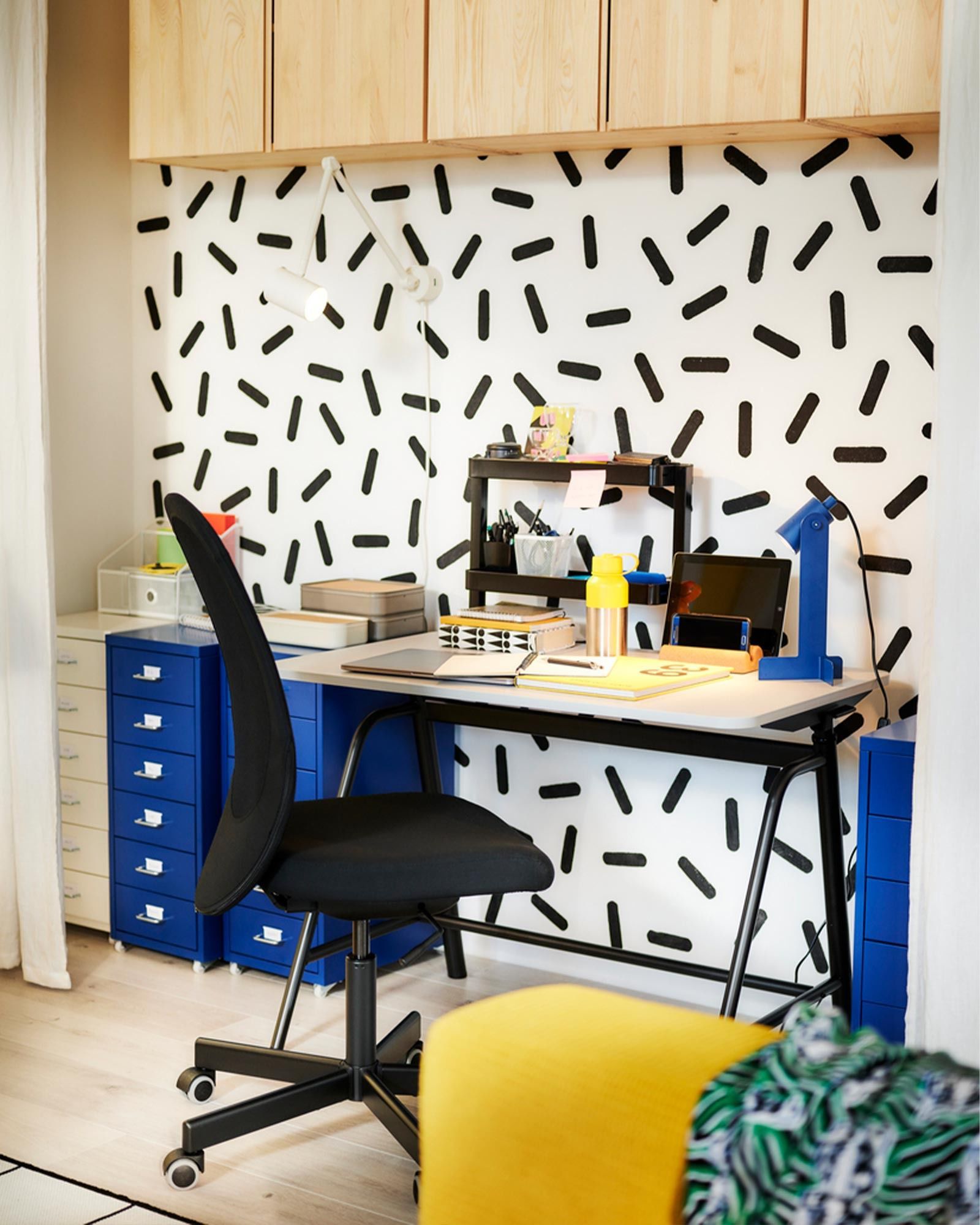 bureau bleu