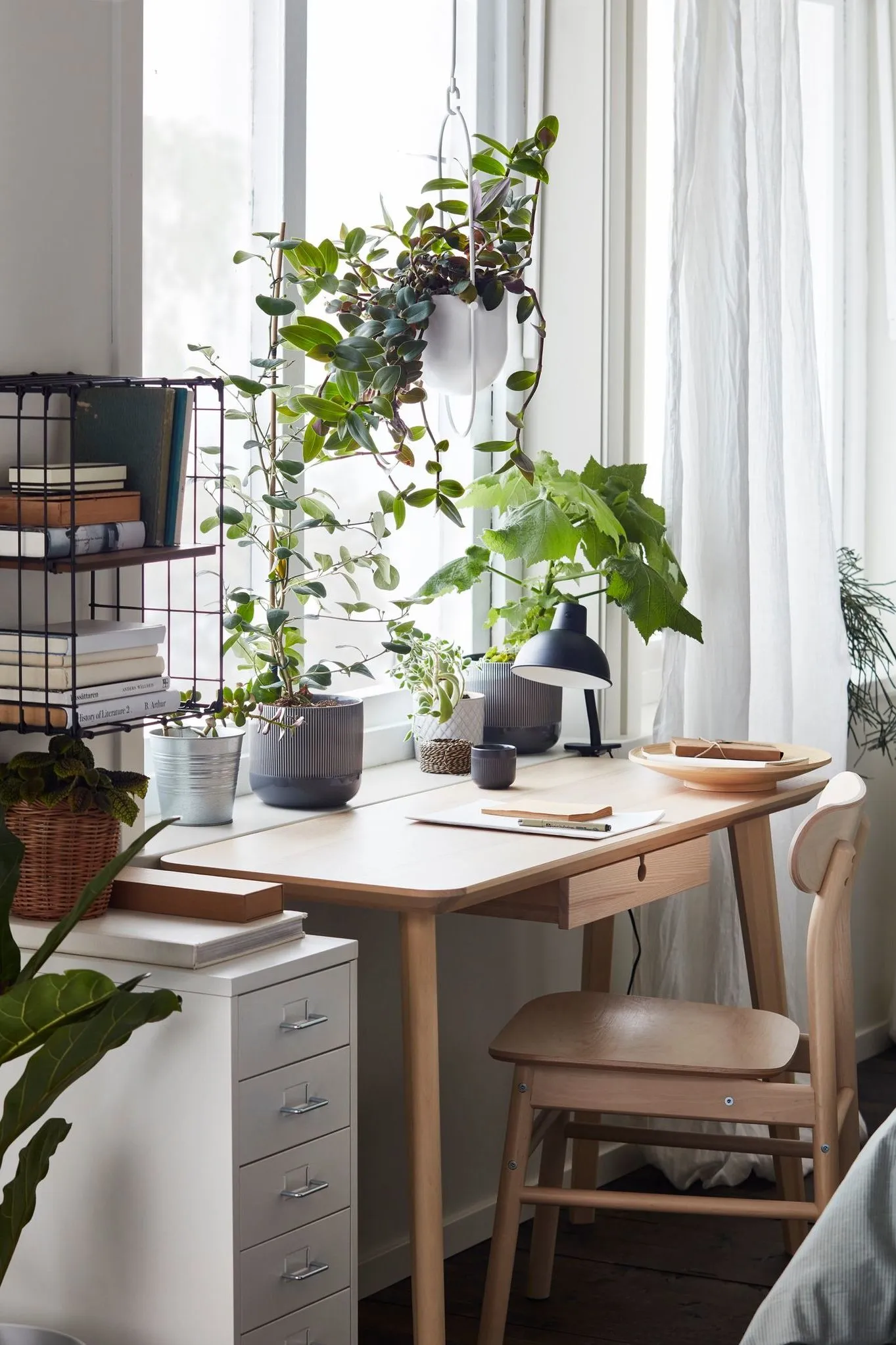 salon avec bureau IKEA
