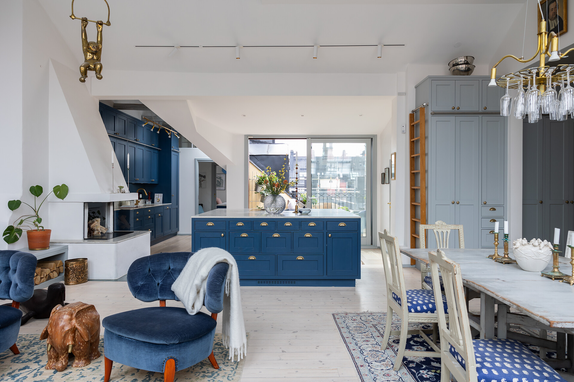 salon appartement sous les toits