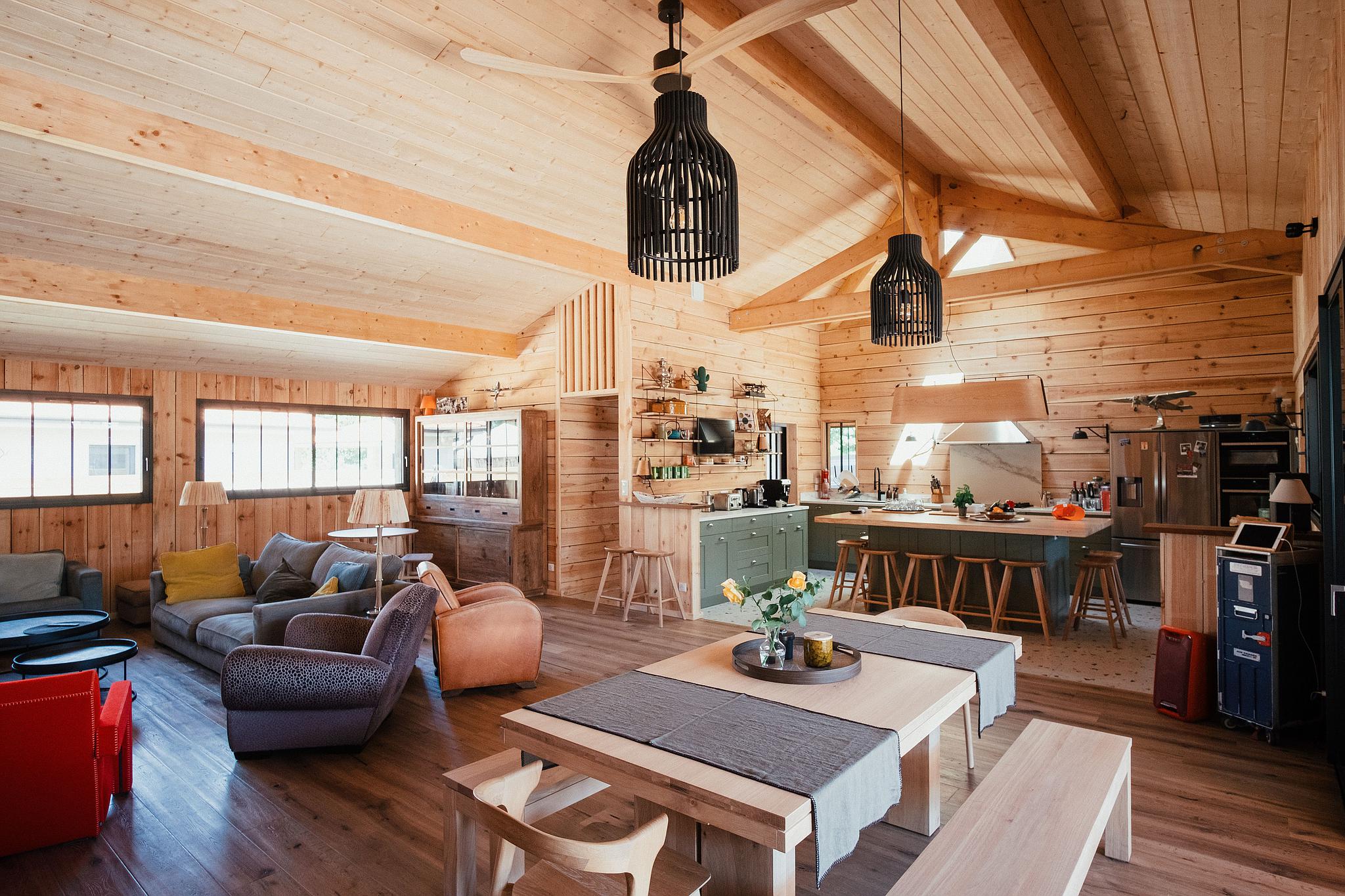 salon maison en bois avec piscine Villa Canau salon maison en bois avec piscine Villa Canau