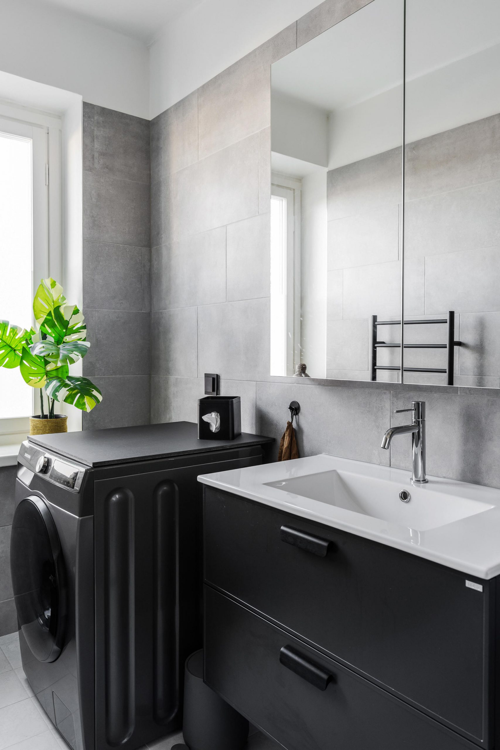 salle de bain avec machine à laver salle de bain avec machine à laver