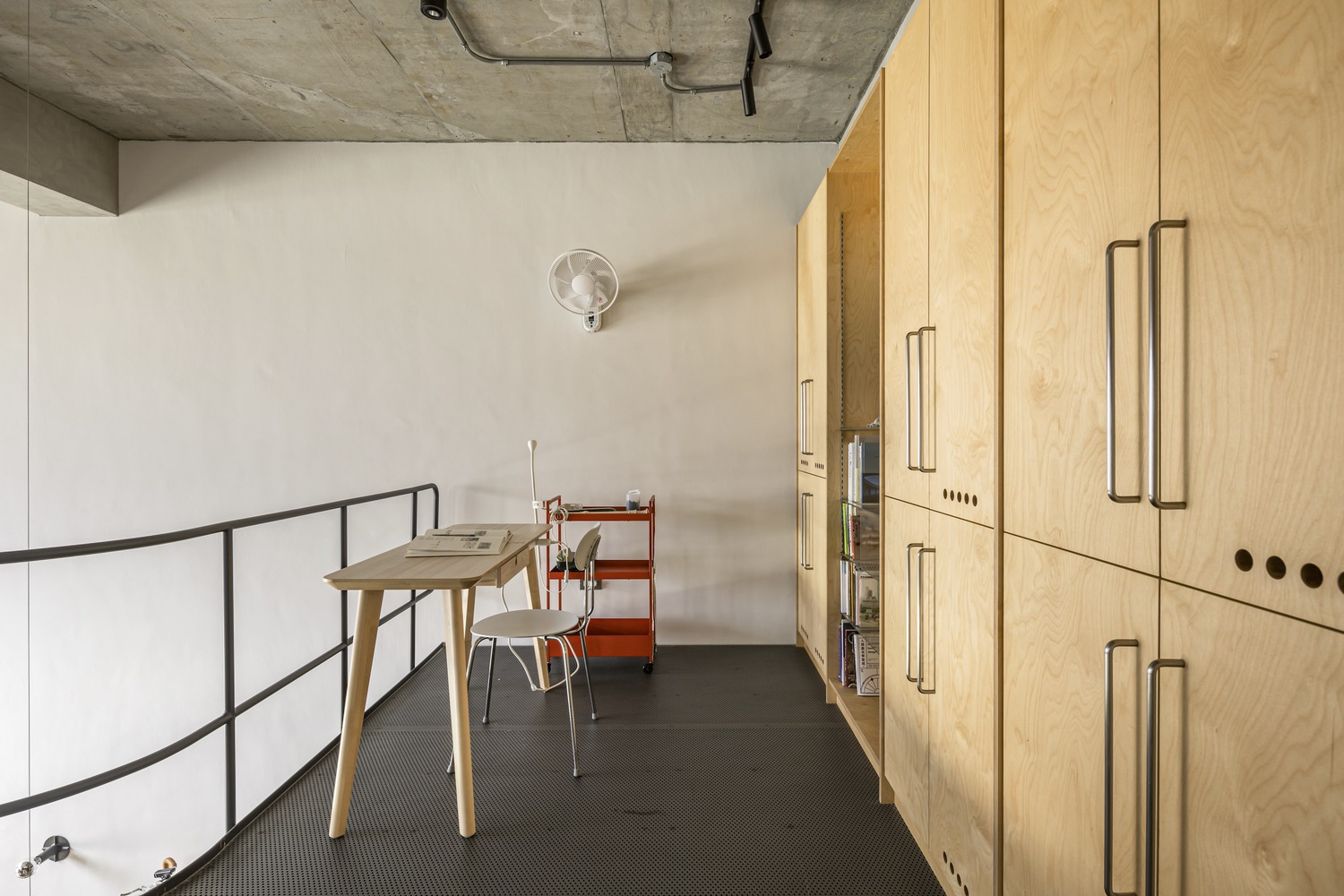 bureau sur mezzanine