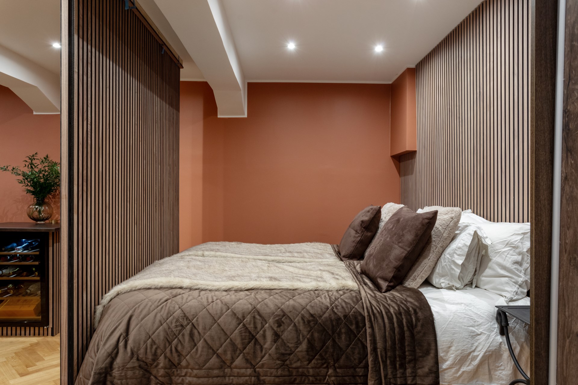 chambre avec mur tasseaux chambre avec mur tasseaux