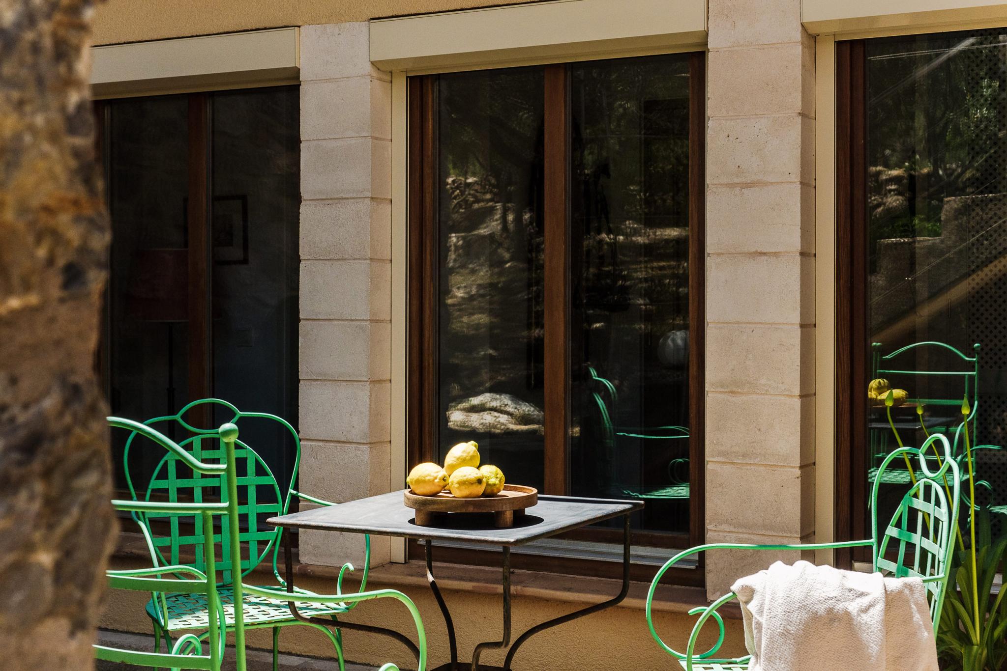 terrasse maison en pierres