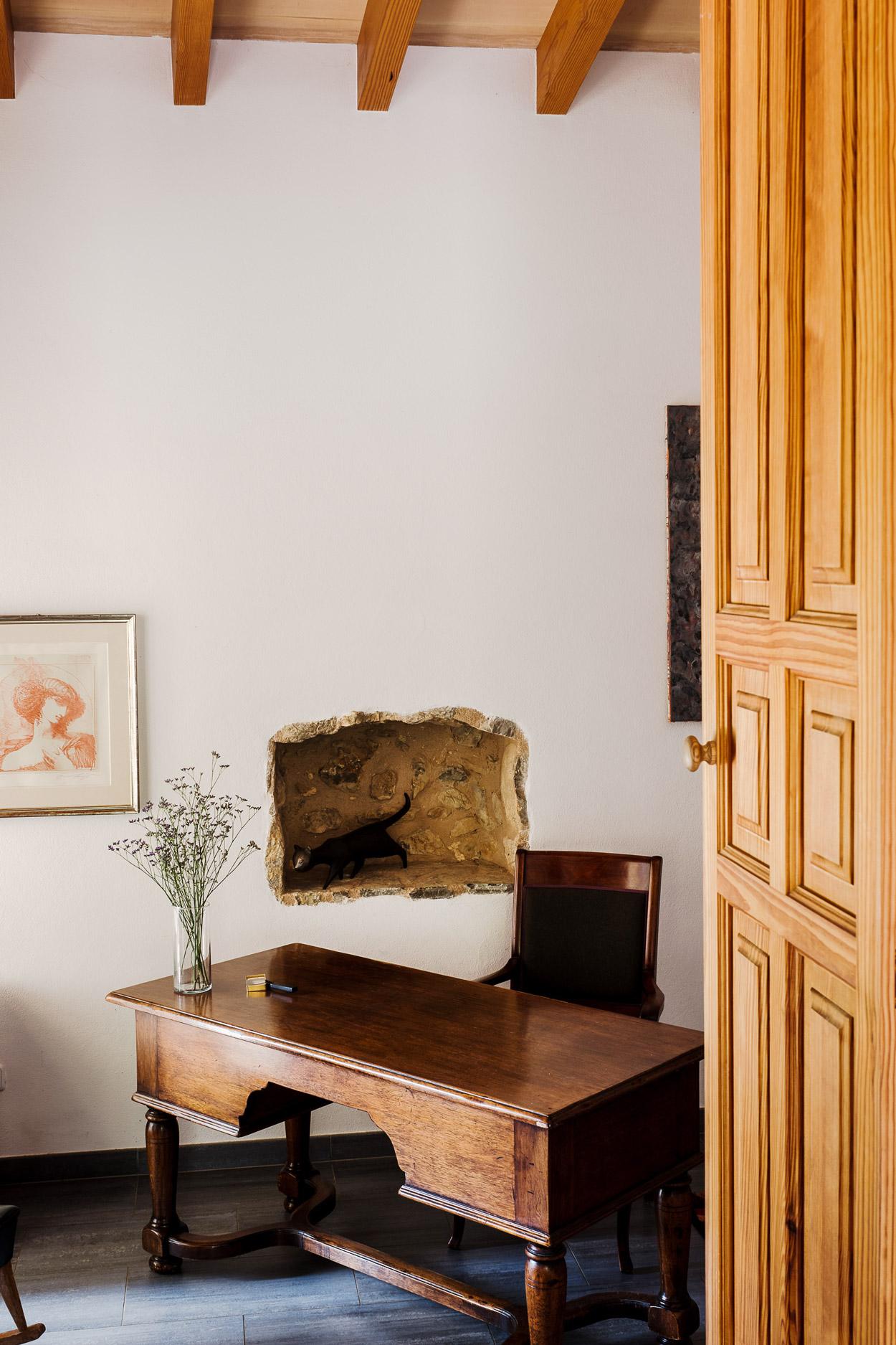 bureau avec poutres