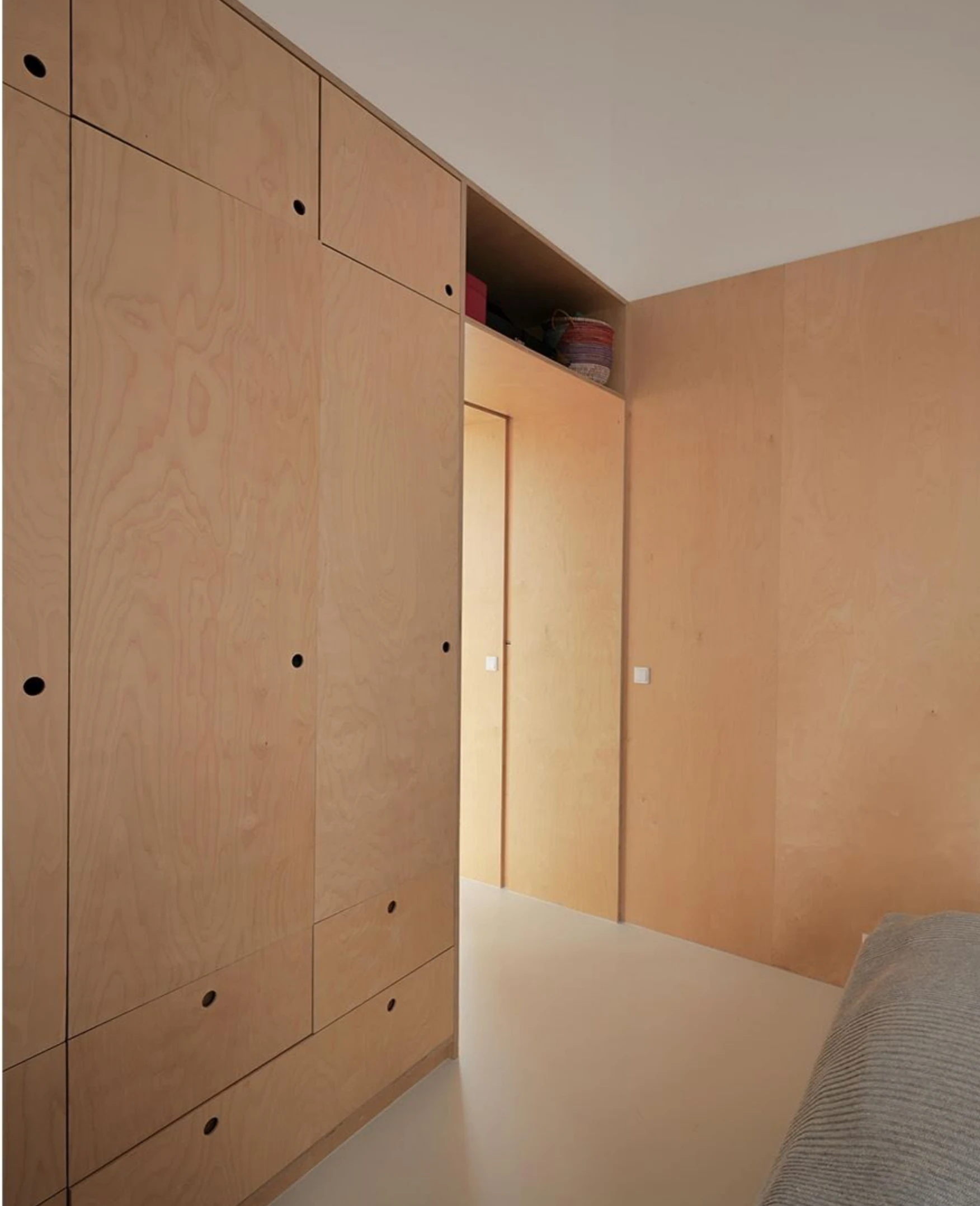 chambre avec placards bois
