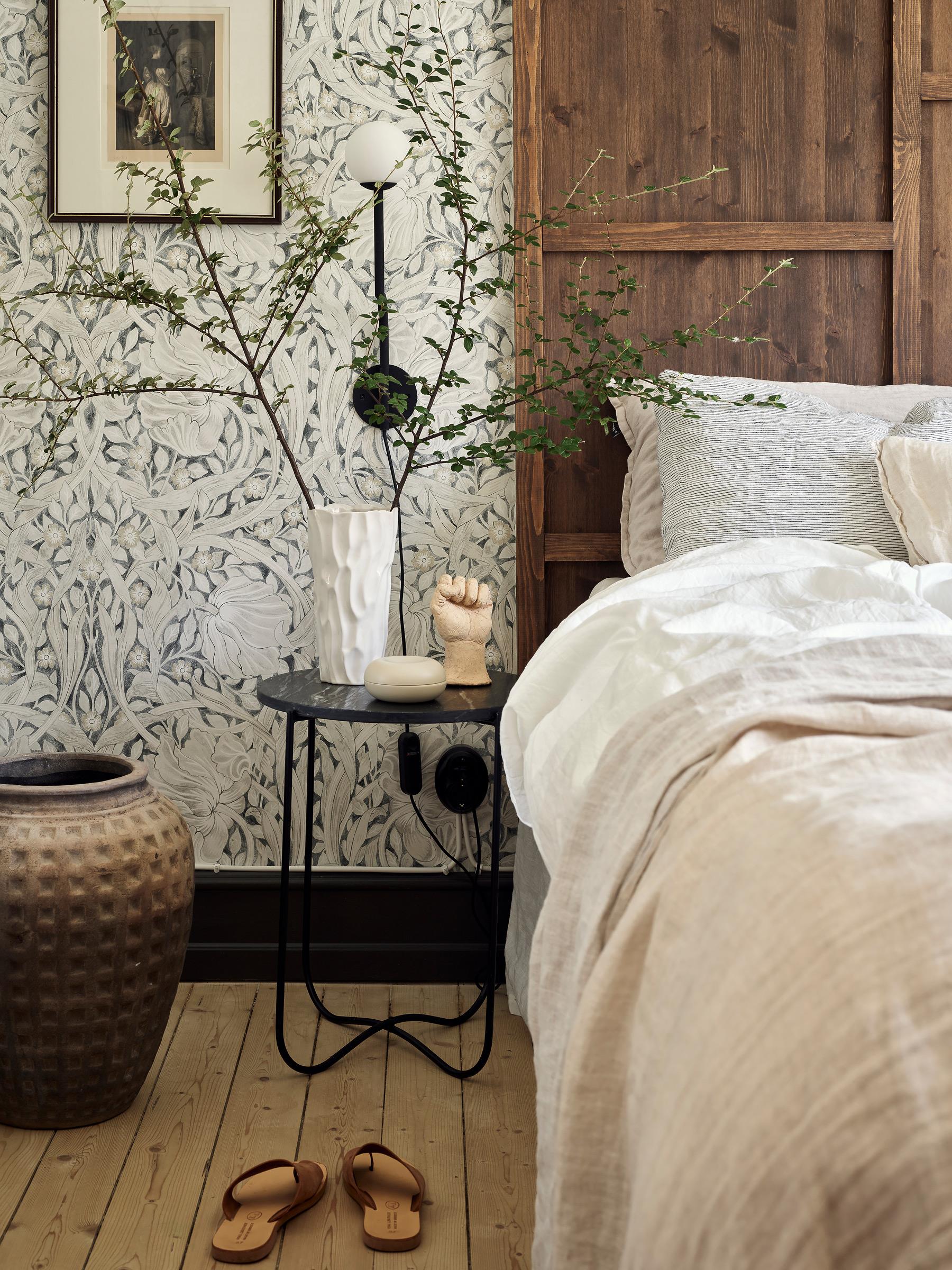 chambre décoration scandinave papier-peint William Morris Pure Pimpernel Black Ink