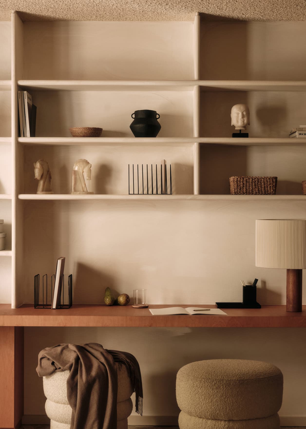 bureau avec étagères bureau avec étagères