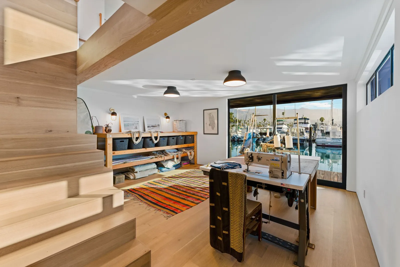 atelier dans houseboat maison sur l'eau