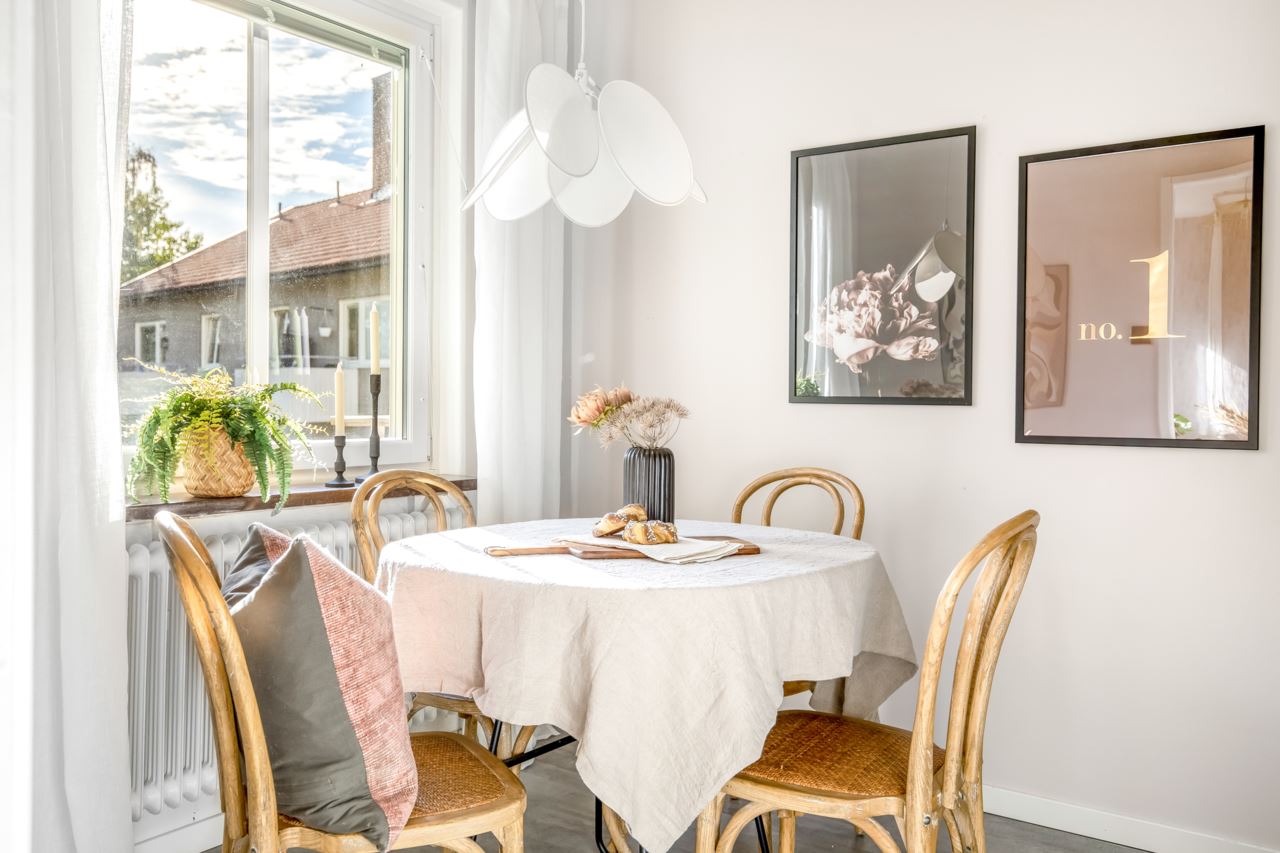 espace repas dans cuisine
