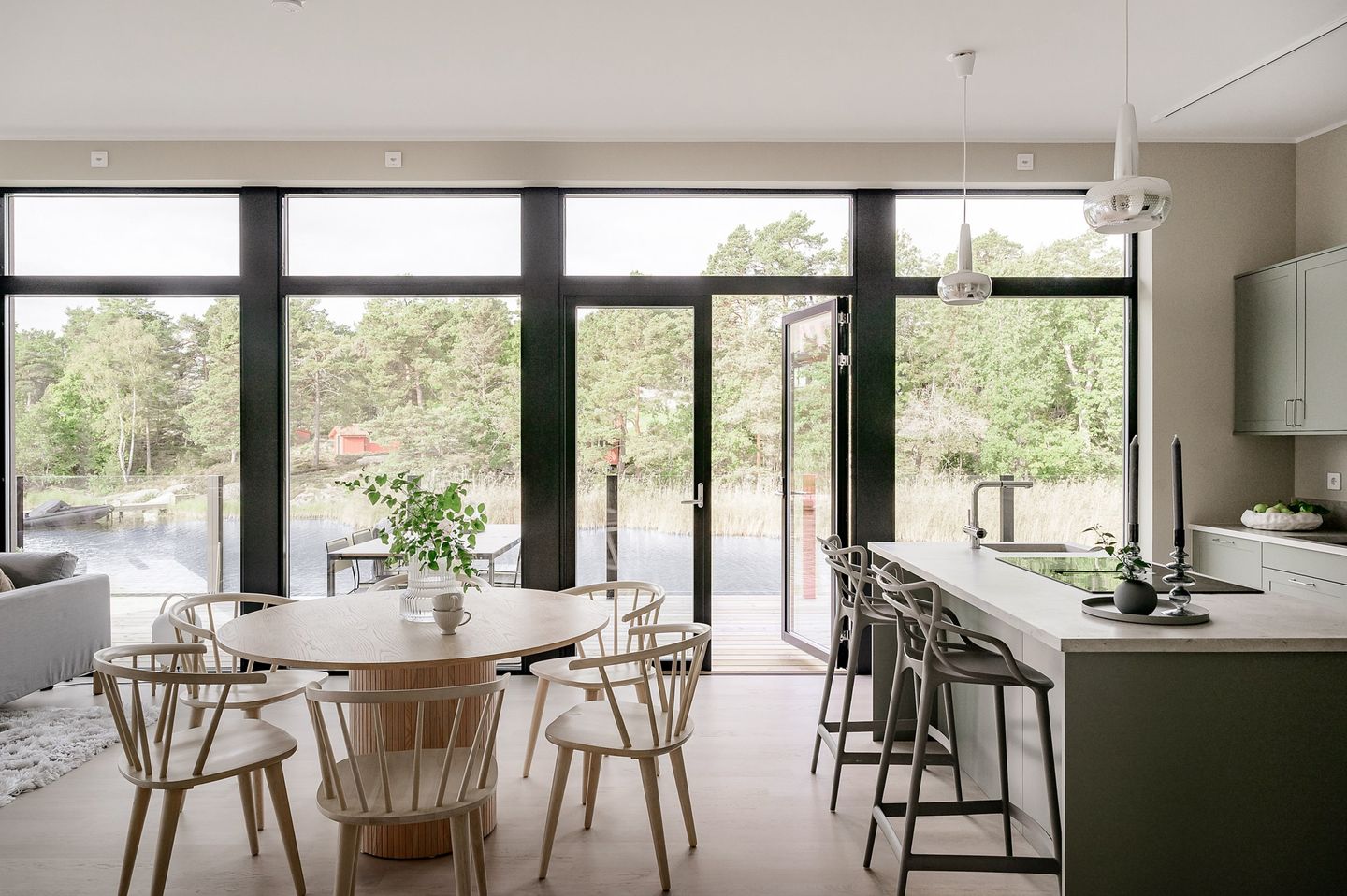 salle à manger et cuisine ouverte maison en bois contemporaine salle à manger et cuisine ouverte maison en bois contemporaine