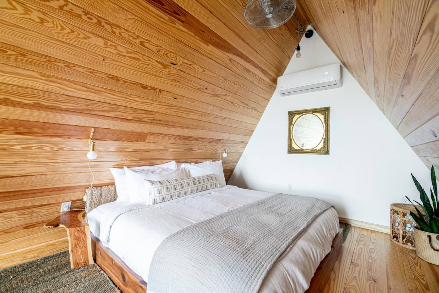 chambre mansardée maison A-Frame