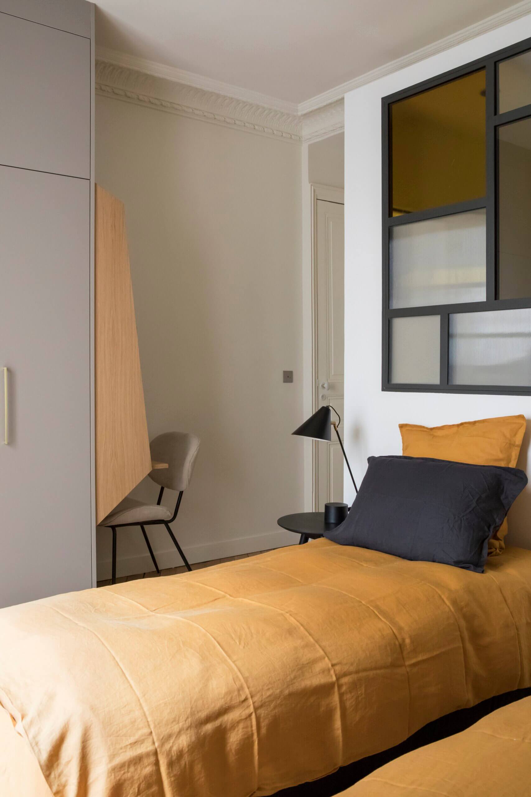 chambre à deux lits appartement haussmannien chambre à deux lits appartement haussmannien