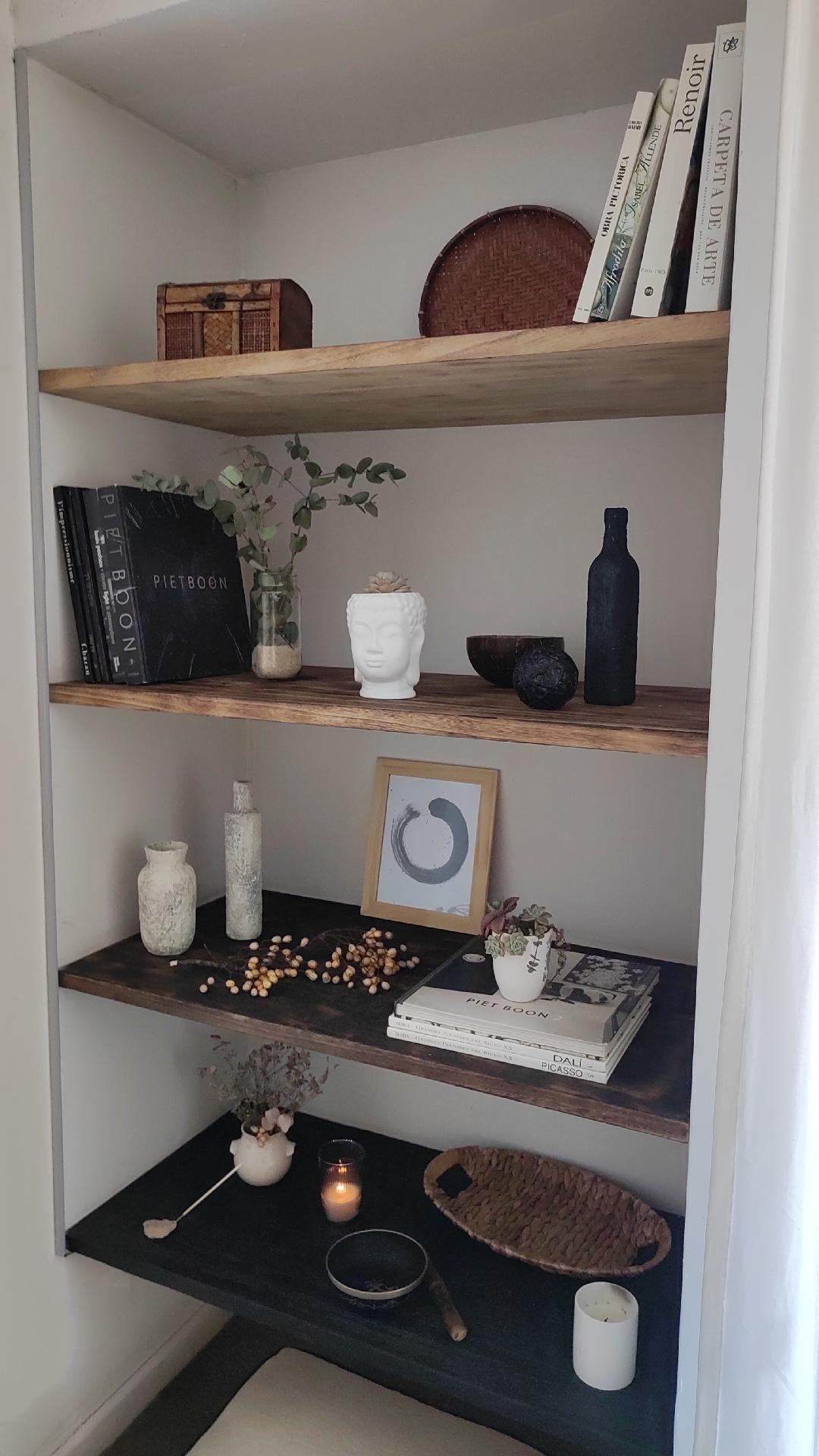 étagère décorée mini loft 50m2