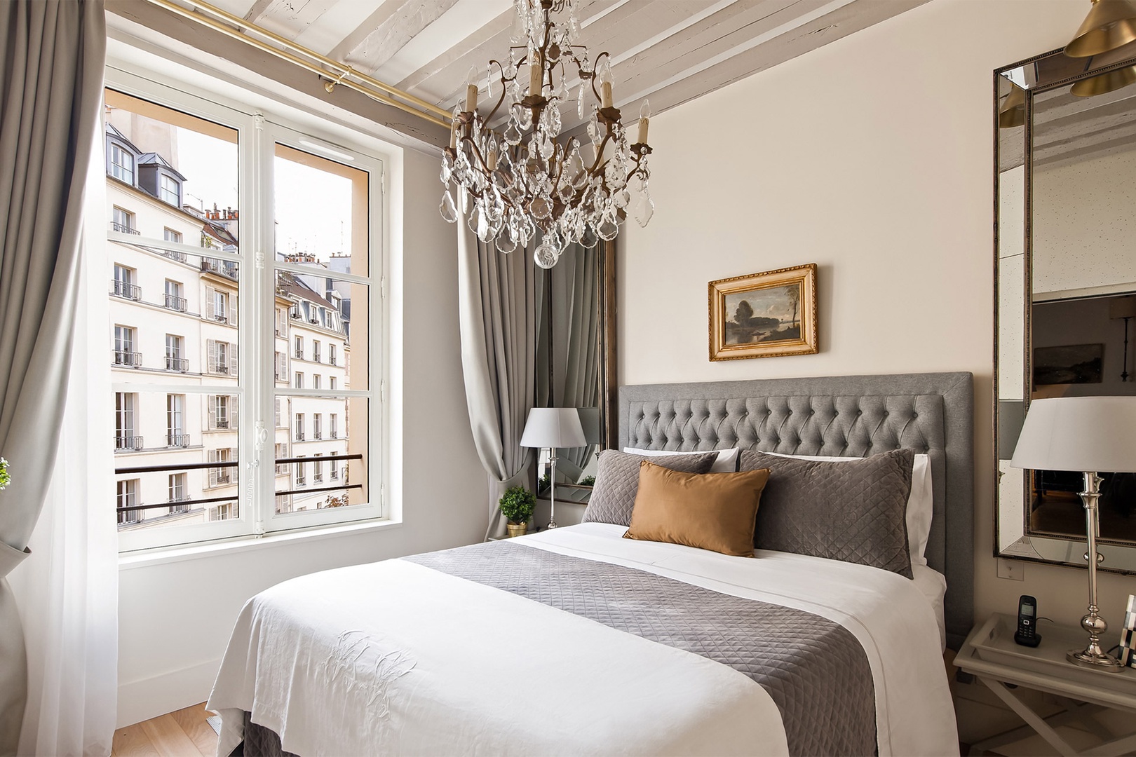 chambre appartement Paris deux-pièces 45m2 chambre appartement Paris deux-pièces 45m2