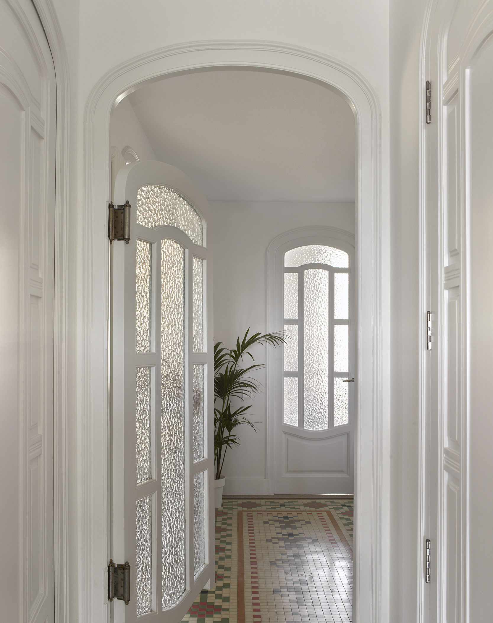 entrée avec sol mosaïque appartement rénové entrée avec sol mosaïque appartement rénové