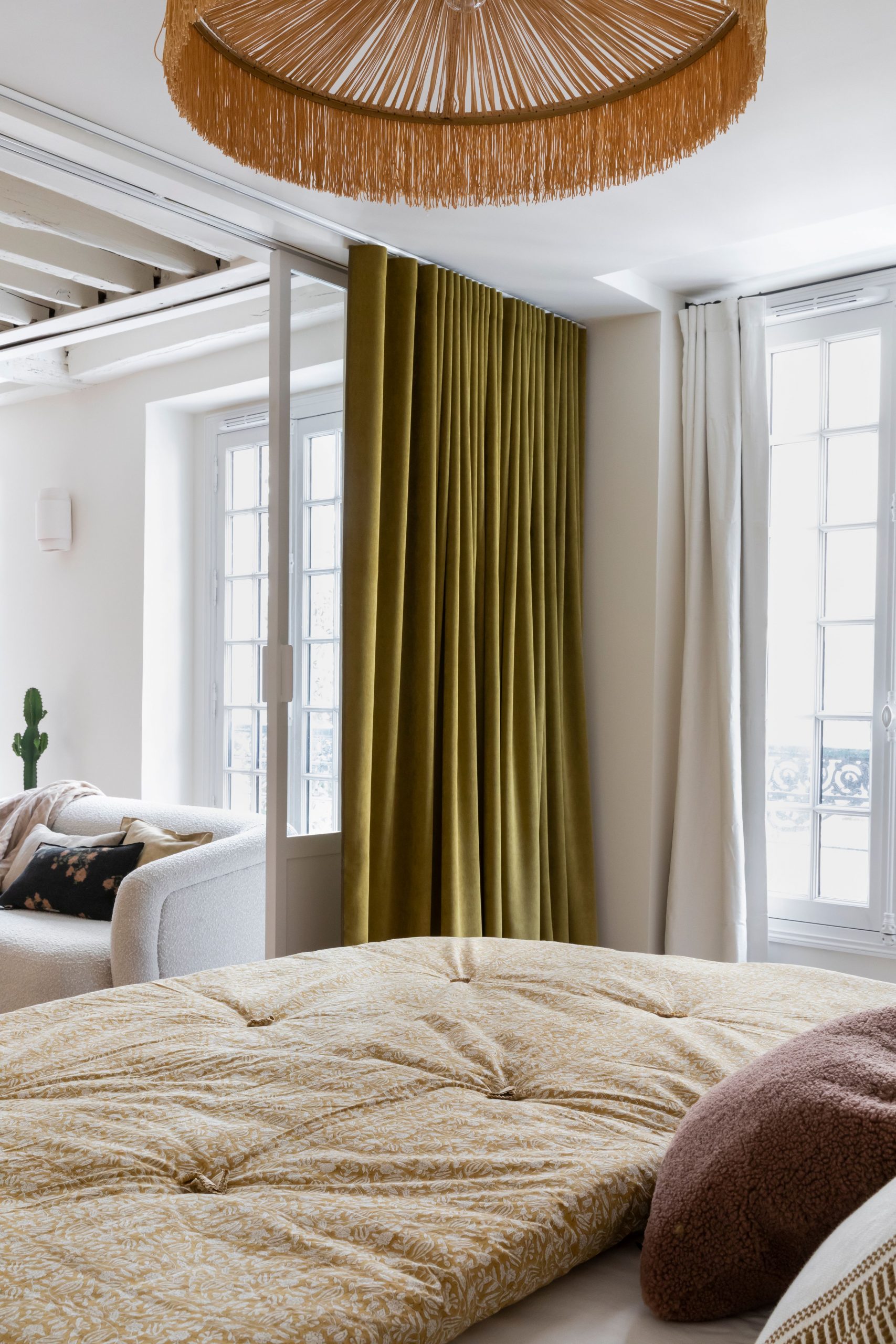chambre avec verrière blanche appartement Paris chambre avec verrière blanche appartement Paris