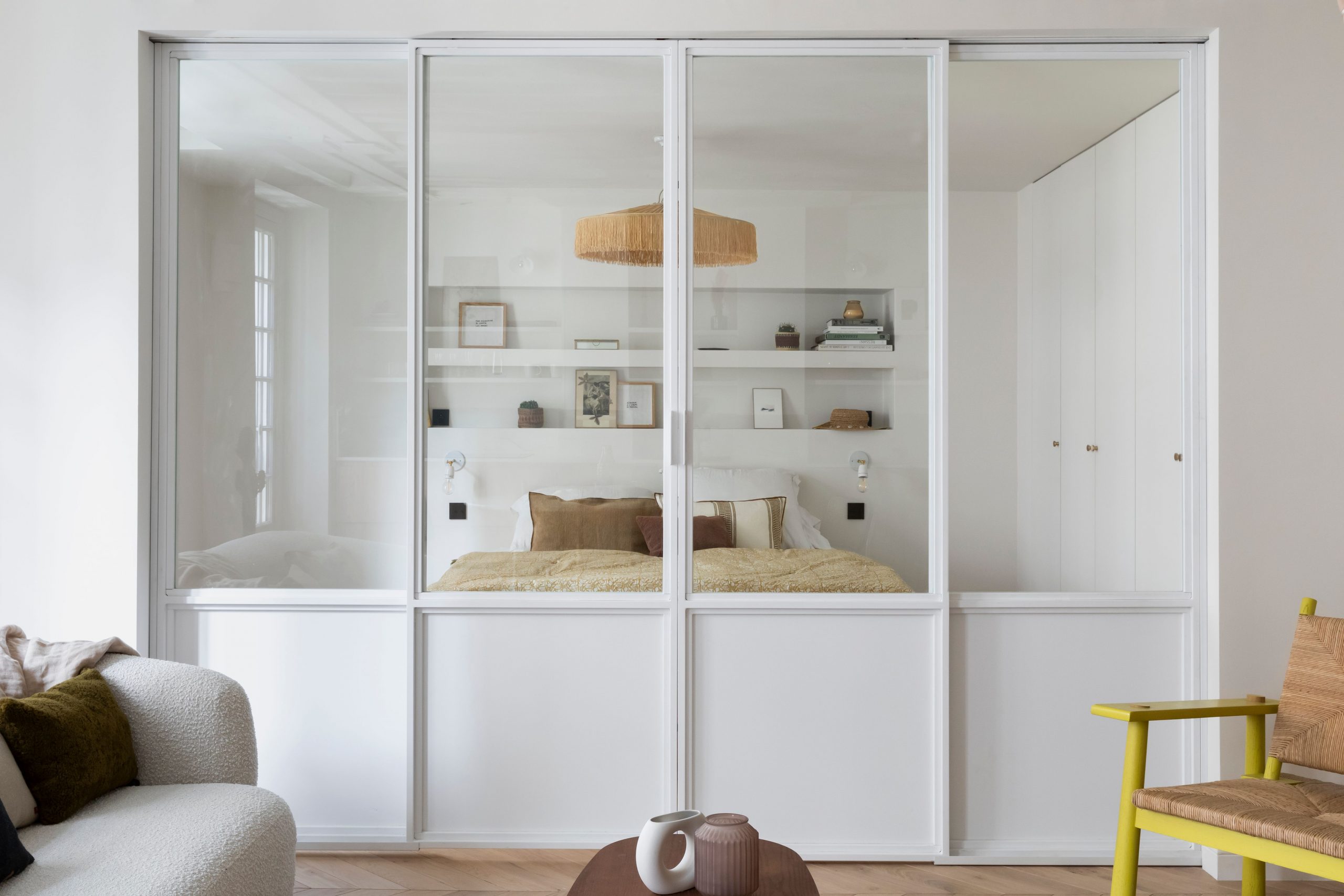 chambre avec verrière blanche appartement Paris chambre avec verrière blanche appartement Paris
