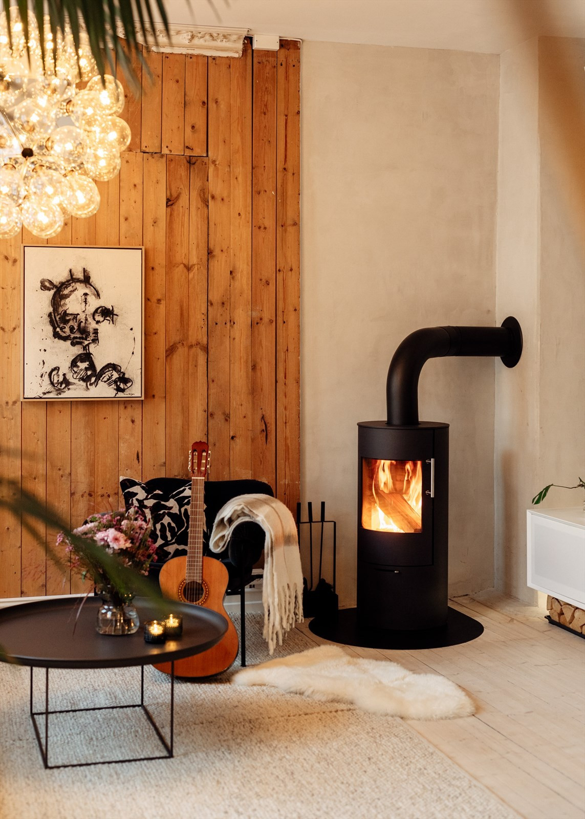 salon avec poêle décoration scandinave