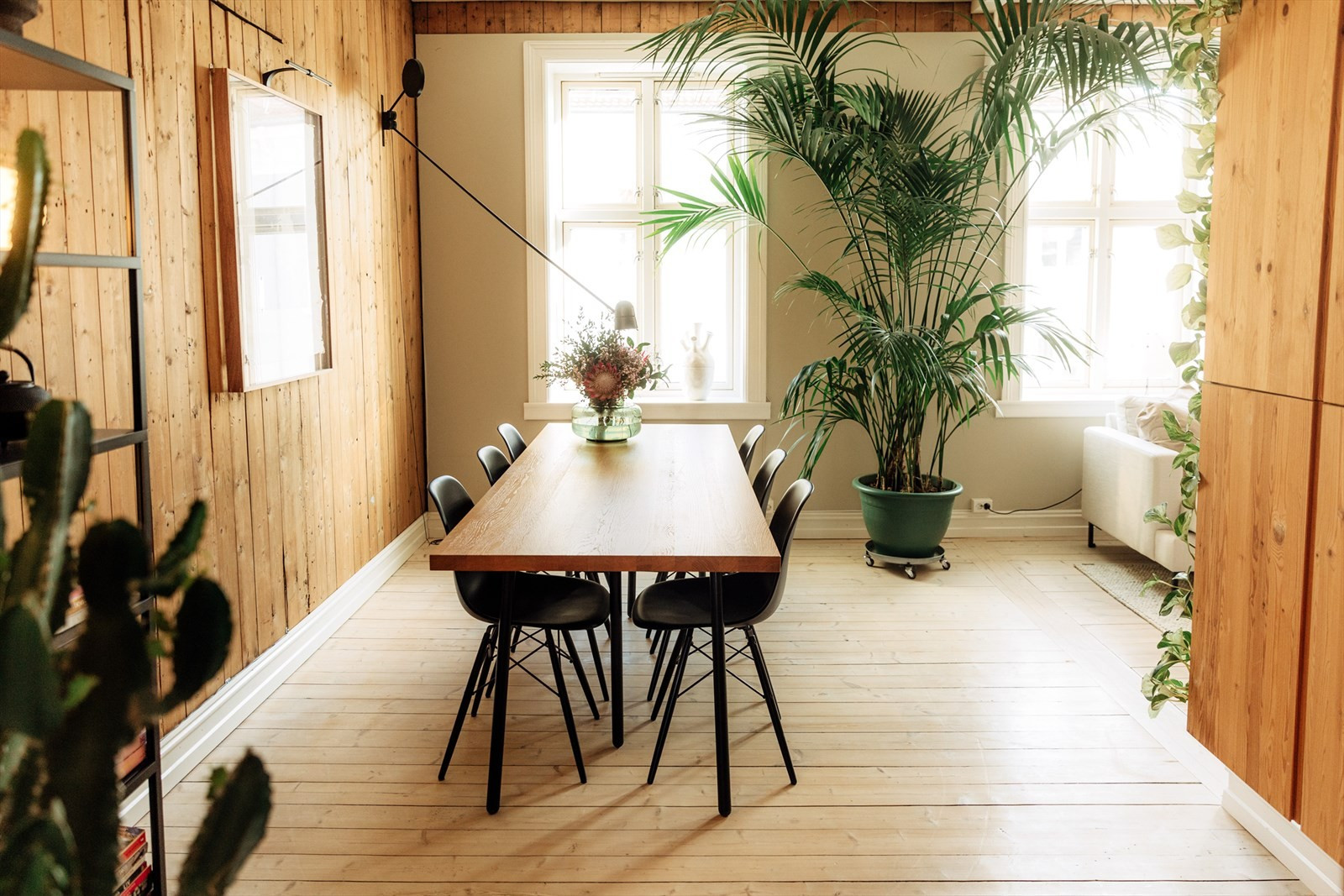 salle à manger murs bois décoration scandinave