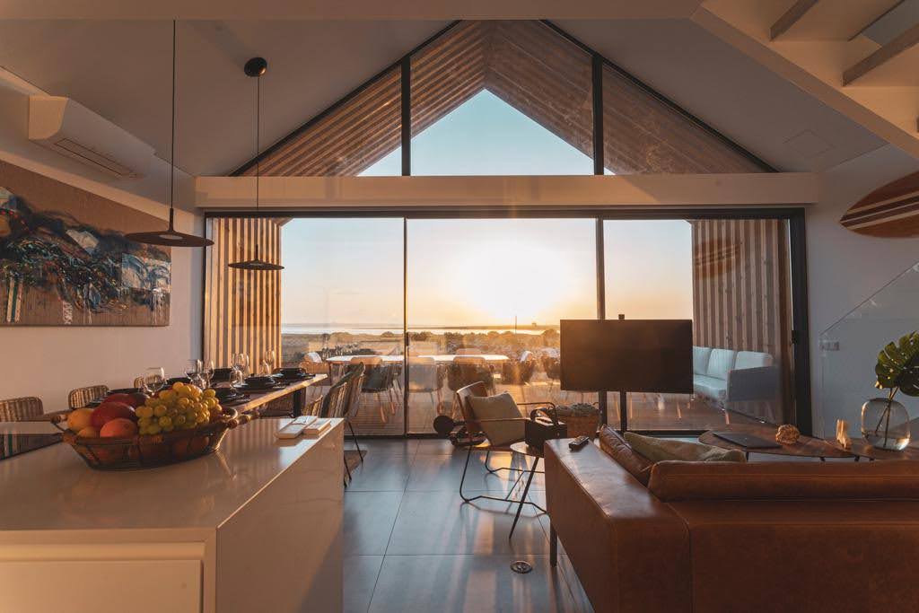 salon avec pignon vitré maison en bois