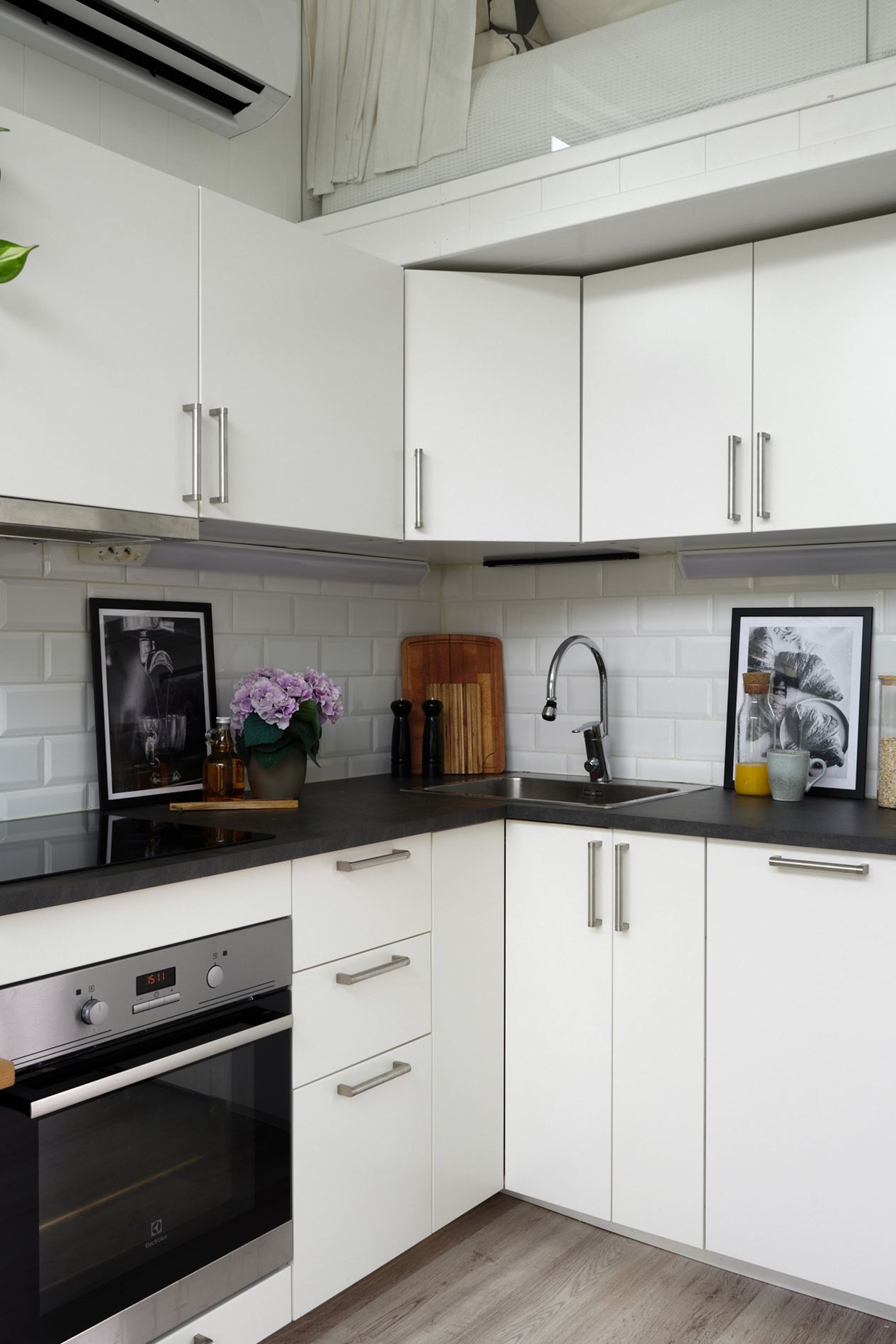 cuisine blanche design en angle cuisine blanche design en angle