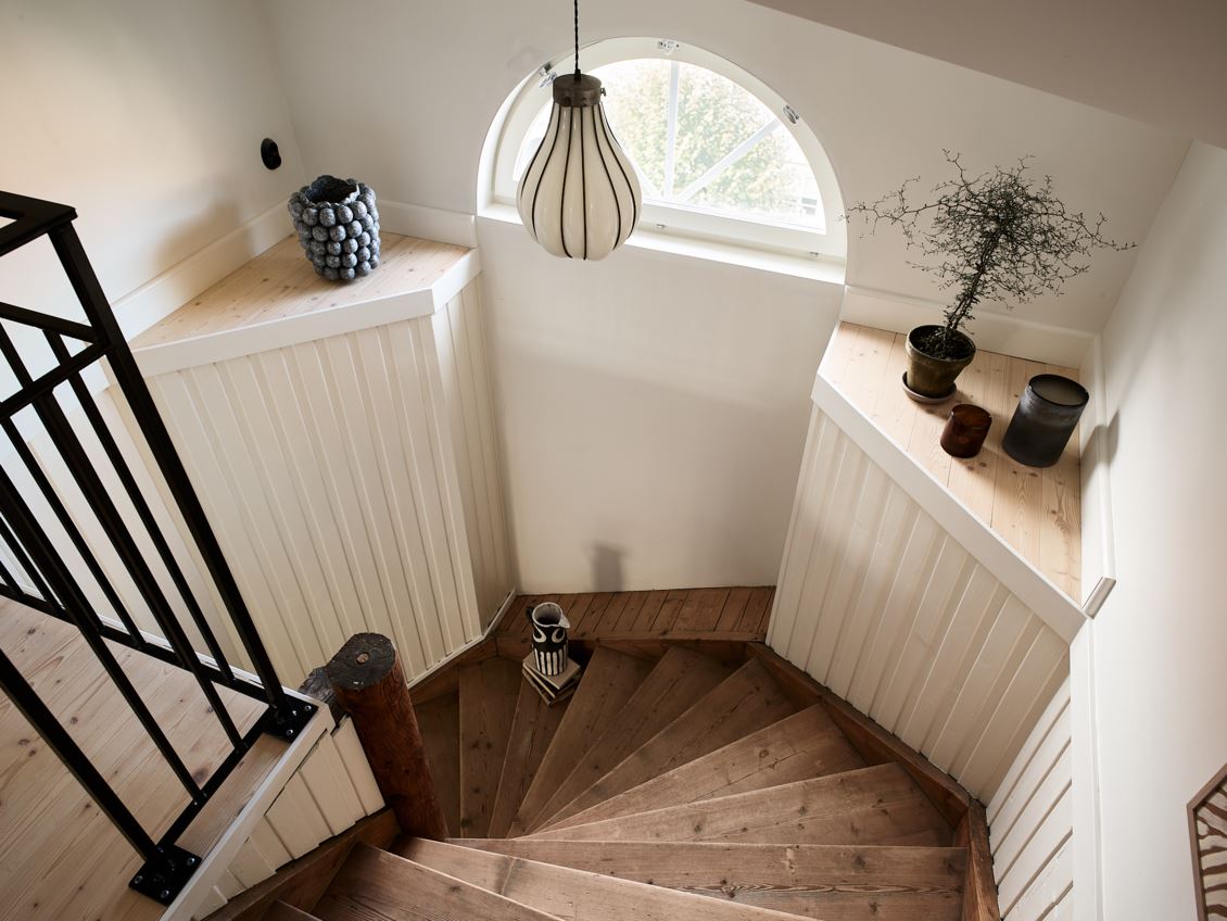 escalier bois avec garde-corps acier