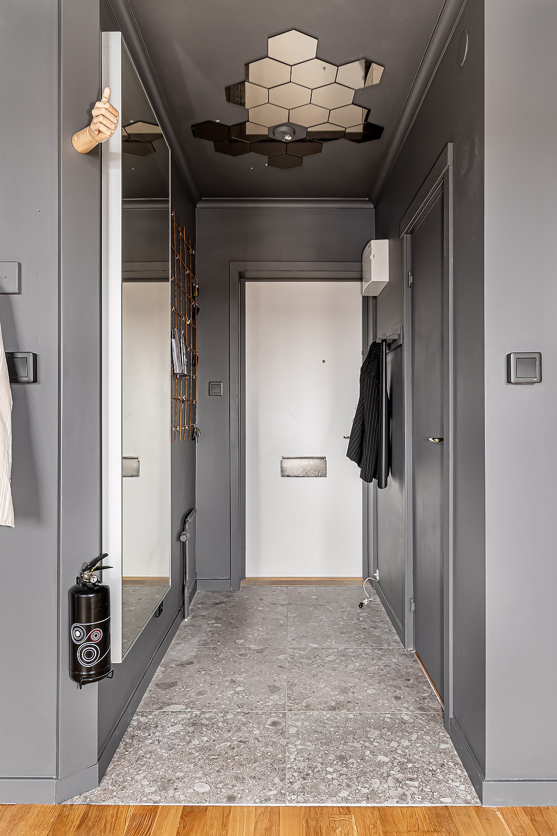 entrée grise studio 26m2
