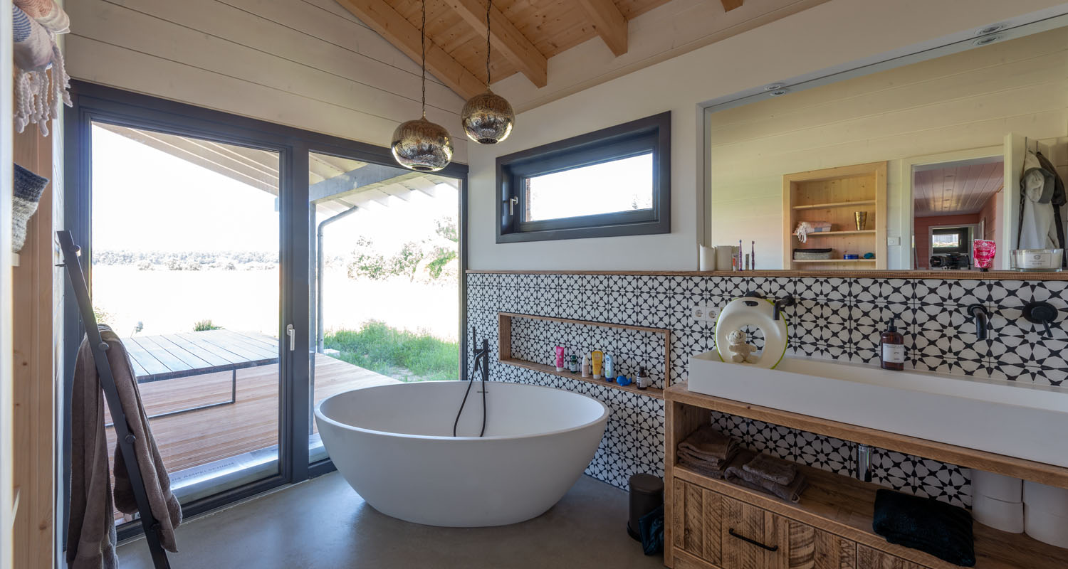 salle de bain design avec baignoire îlot salle de bain design avec baignoire îlot