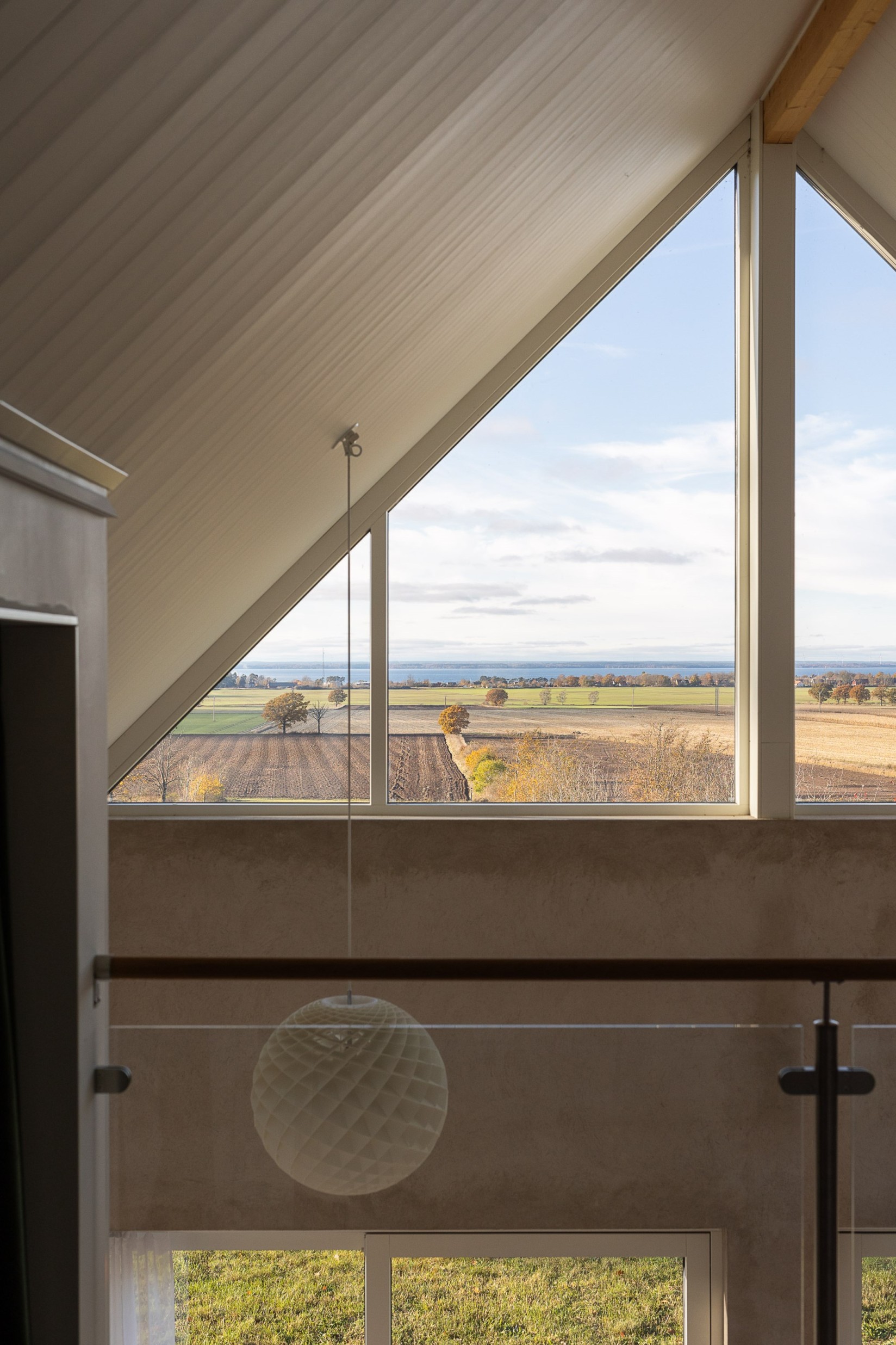 grande maison design avec baies vitrées