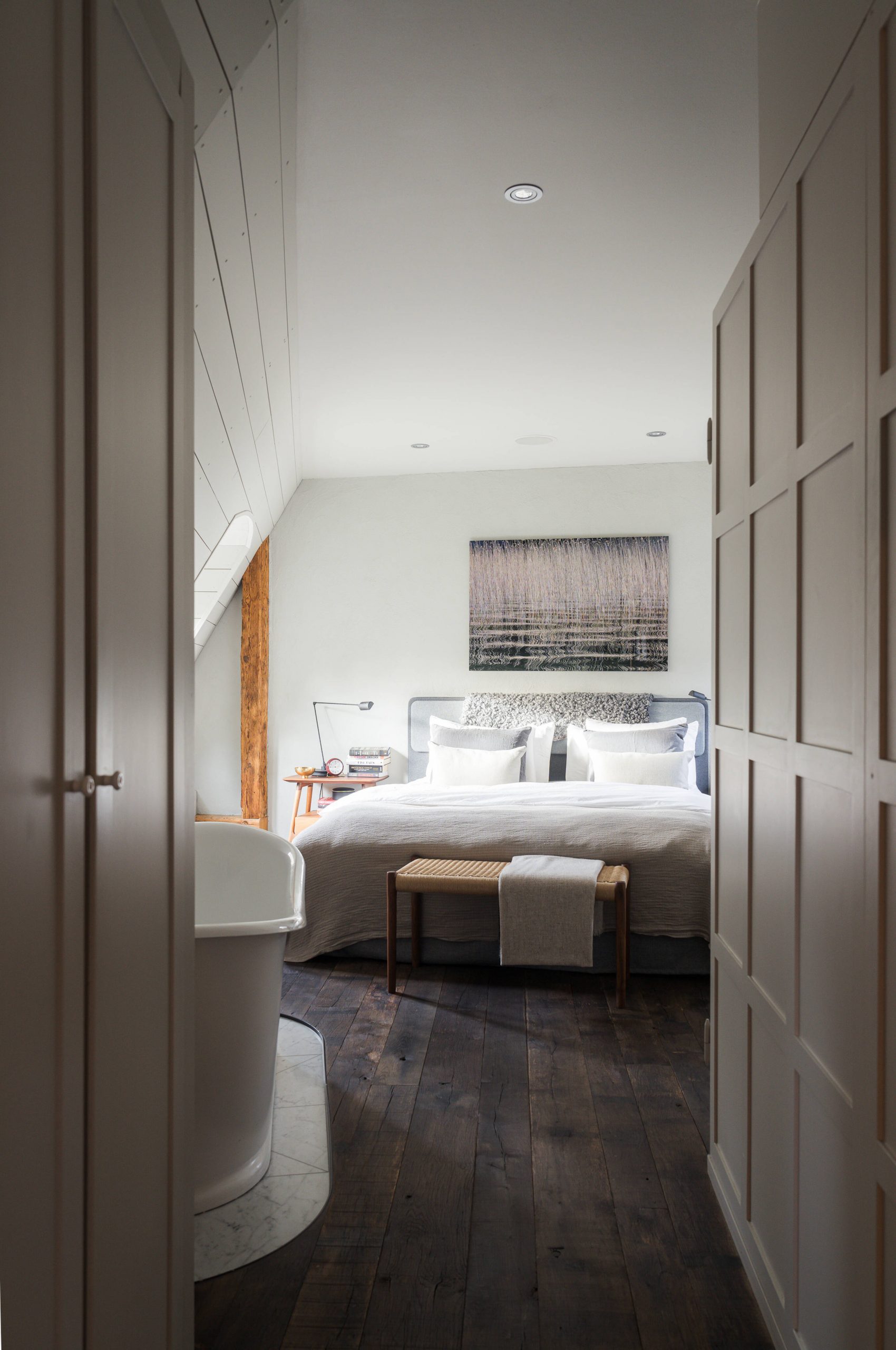 chambre avec poutres décoration scandinave