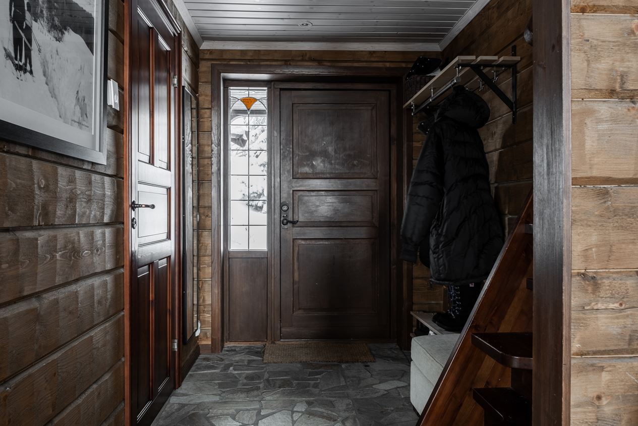 entrée maison à la montagne décoration chalet